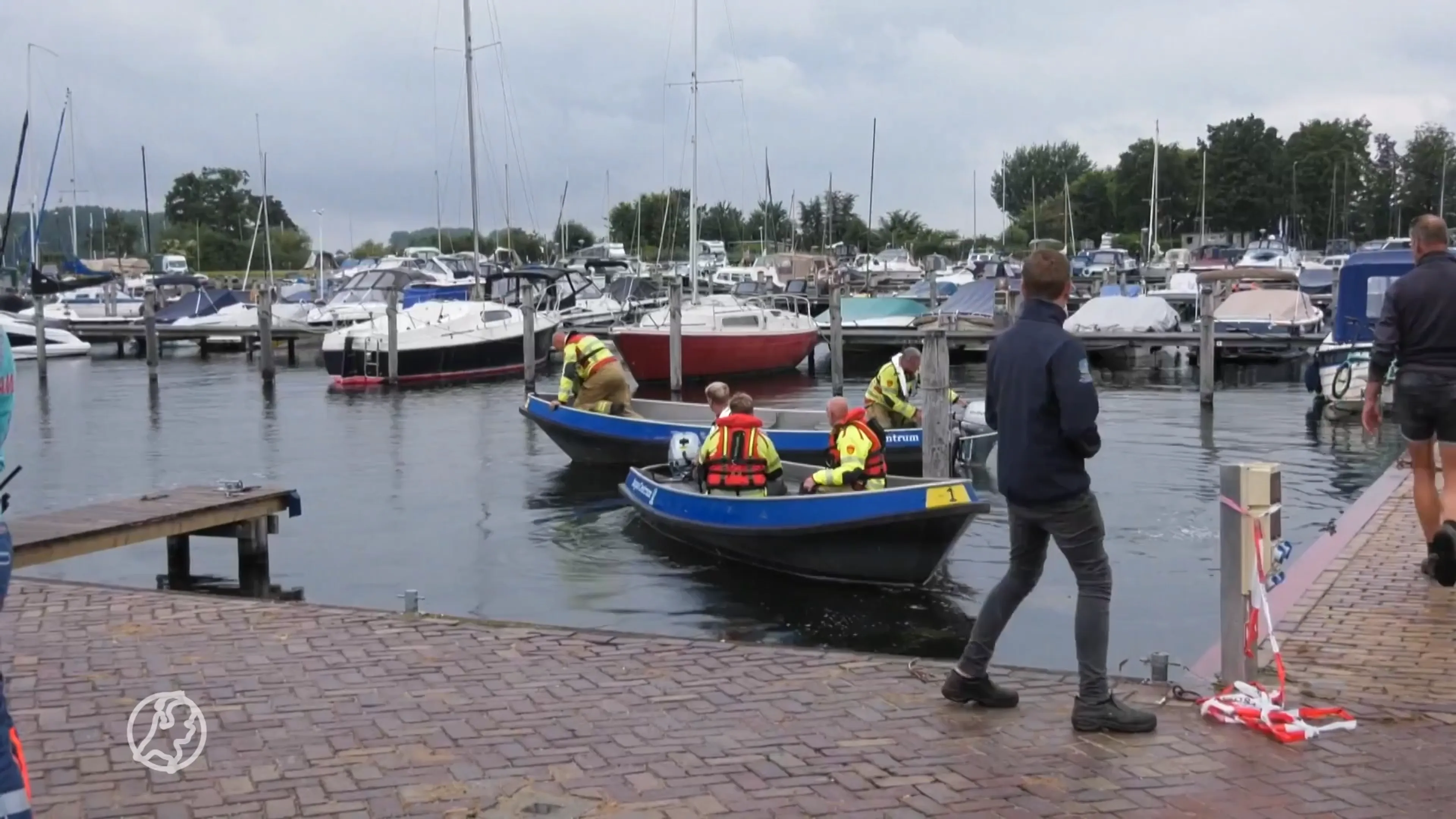 Zoektocht naar vermiste Duitse vader en kind op Veluwemeer gaat verder