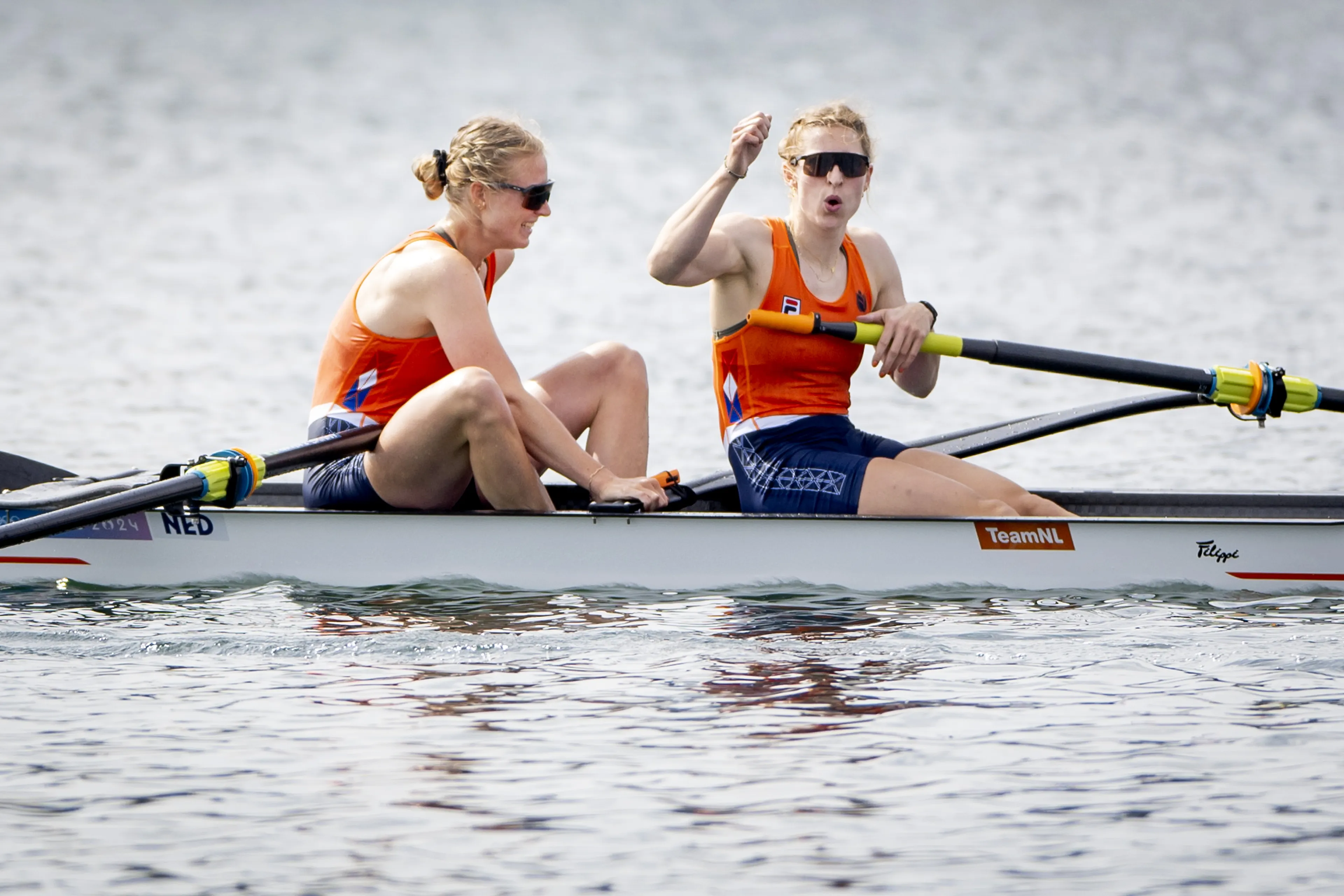 Weer medaille voor roeiers: Ymkje Clevering en Veronique Meester pakken goud