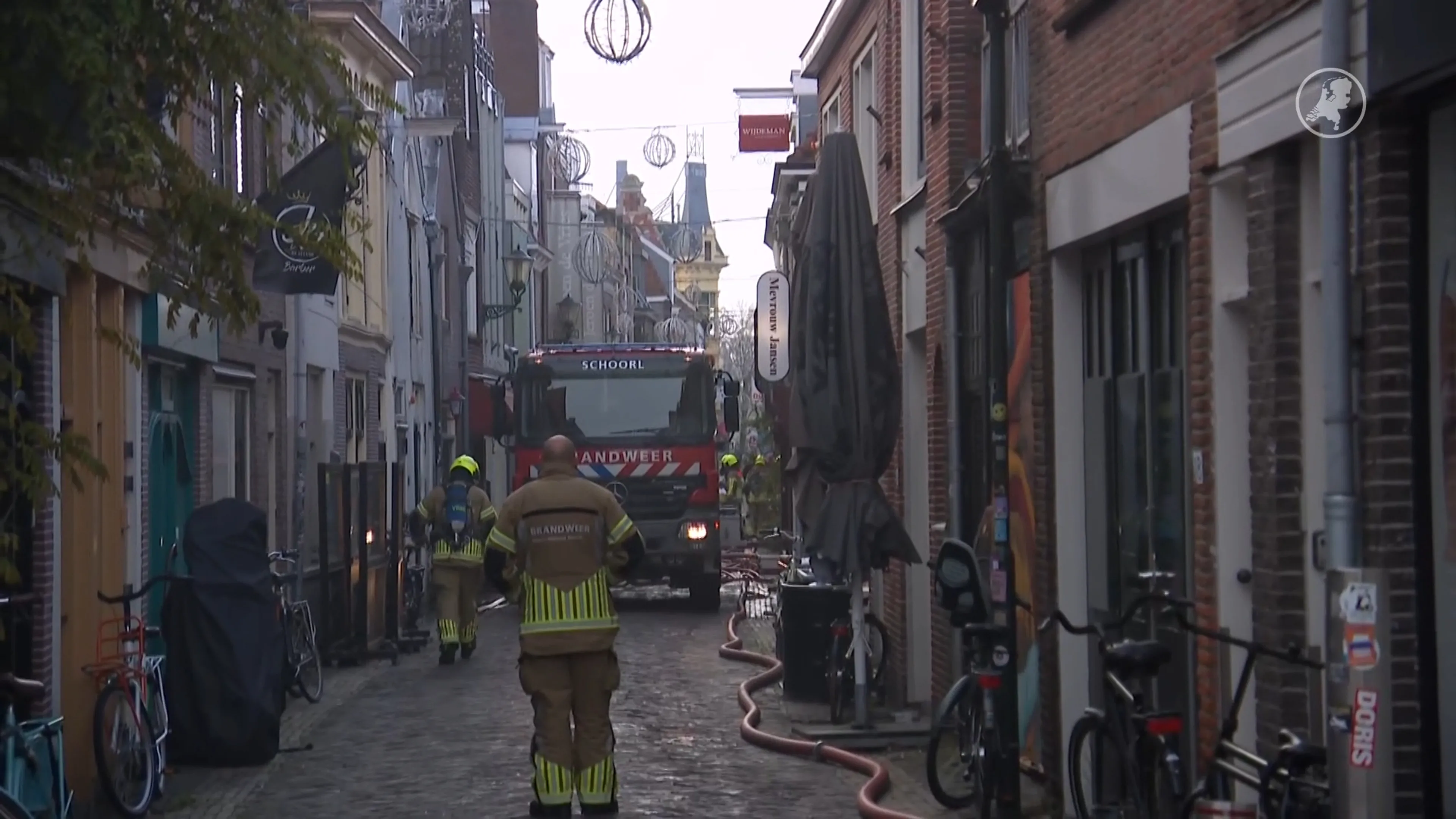 Brandweer verwacht nog hele middag bezig te zijn met brand Alkmaar
