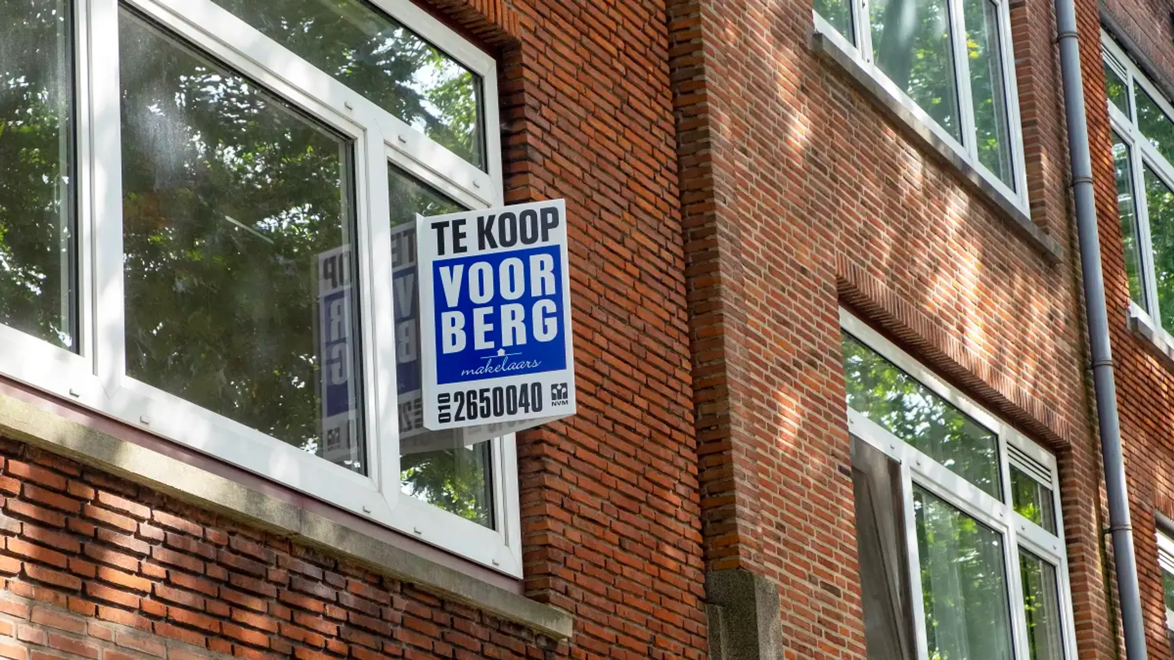 Huizenkopers in Amsterdam vanaf 1 april verplicht om zelf in hun gekochte huis te gaan wonen