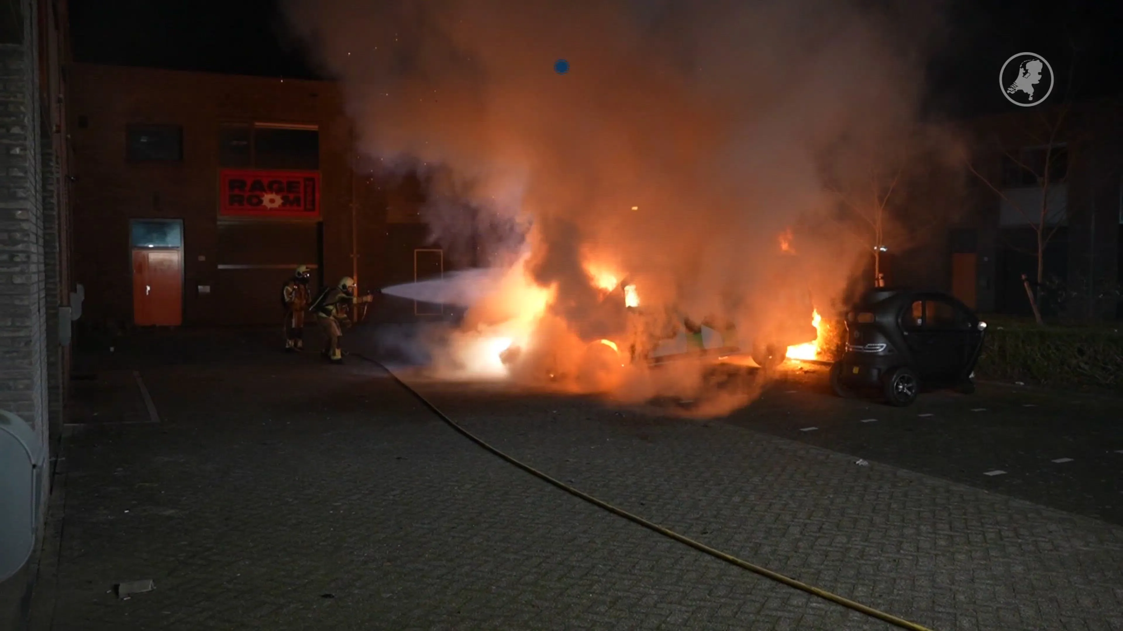 Brandweer rukt uit voor autobranden in Zwolle