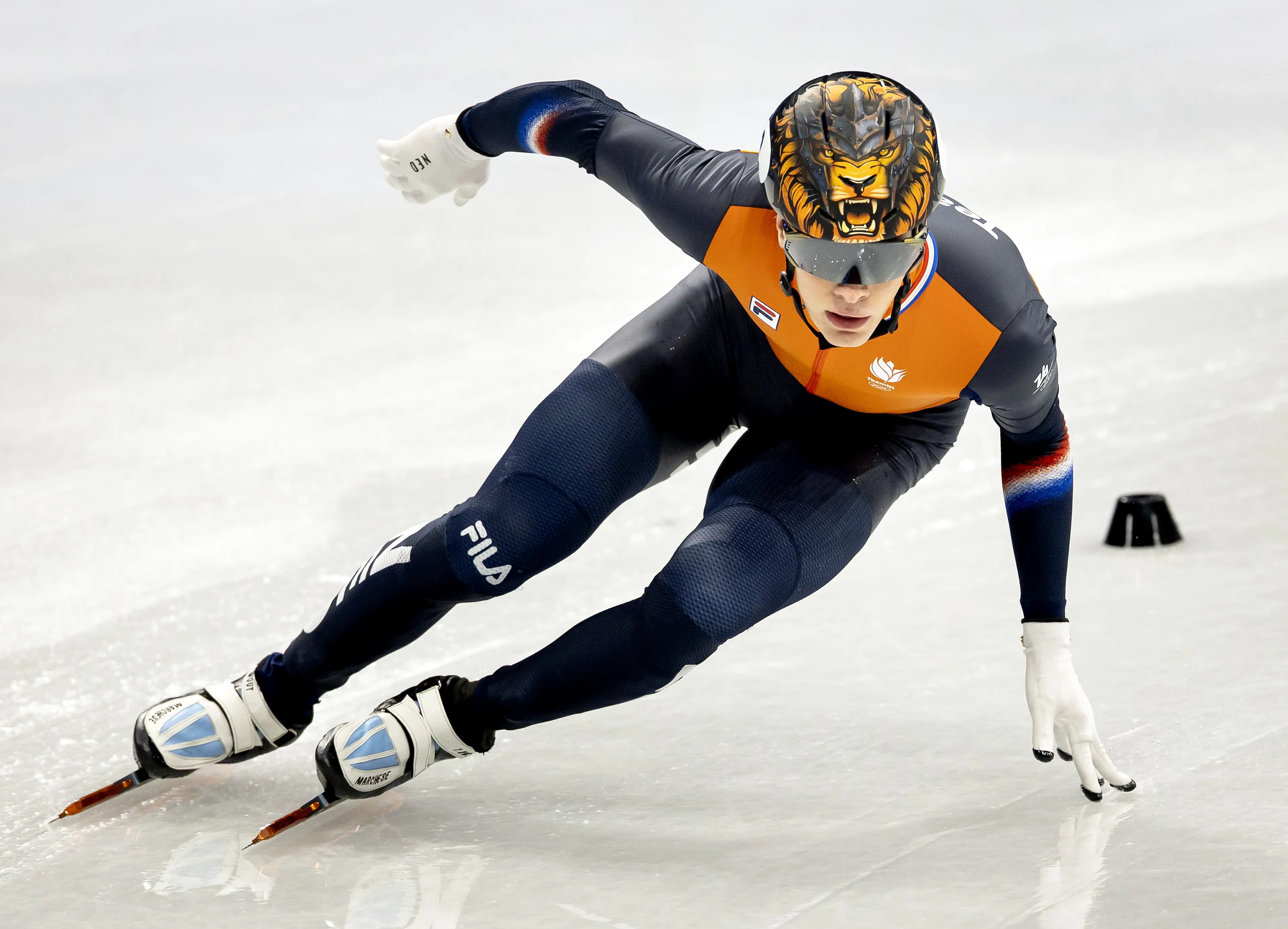 Shorttracker Van 't Wout wint op Spelen na 1000 meter ook goud op 1500 meter