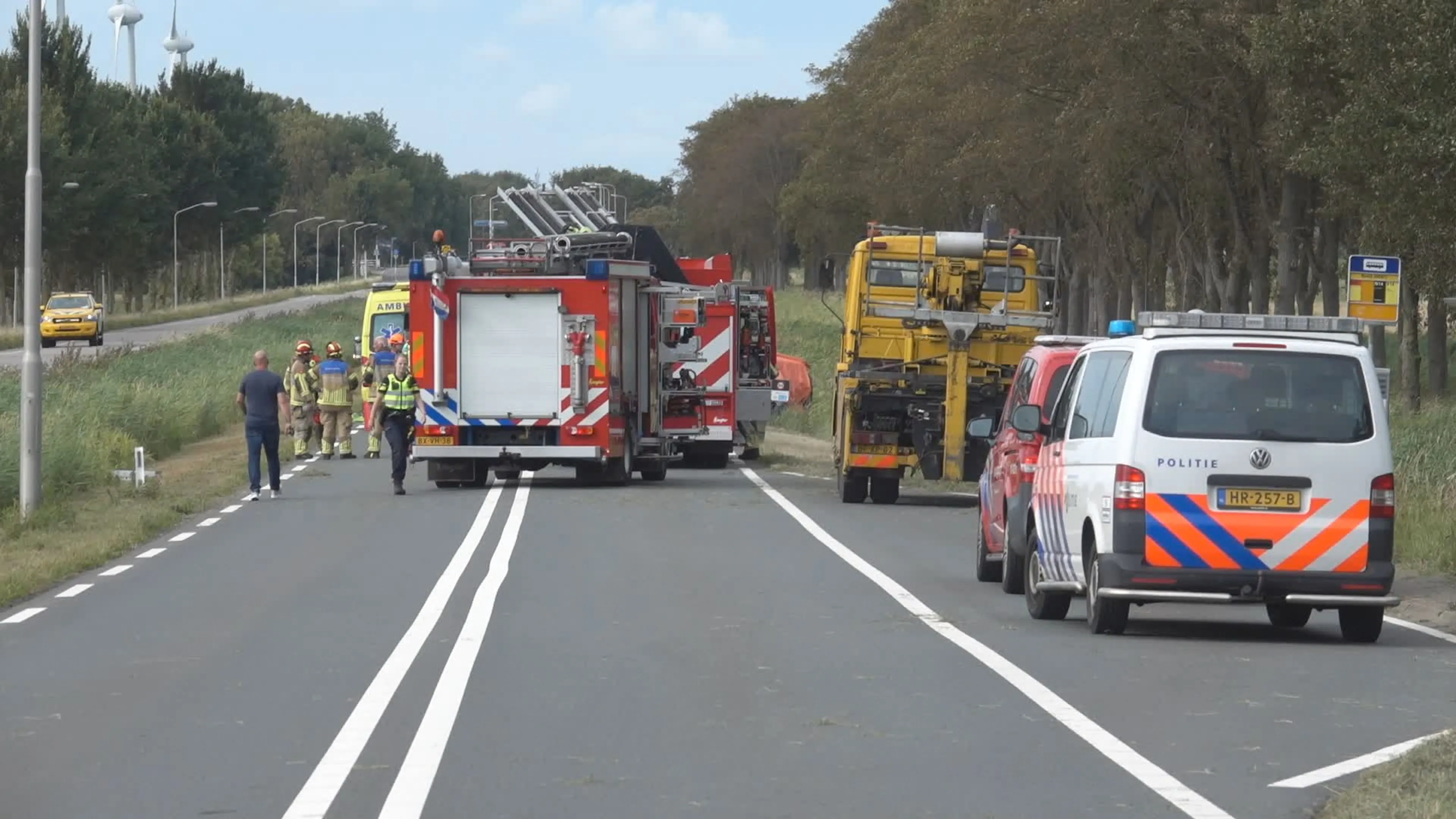 Dode en gewonden bij frontale botsing op N247 bij Beets