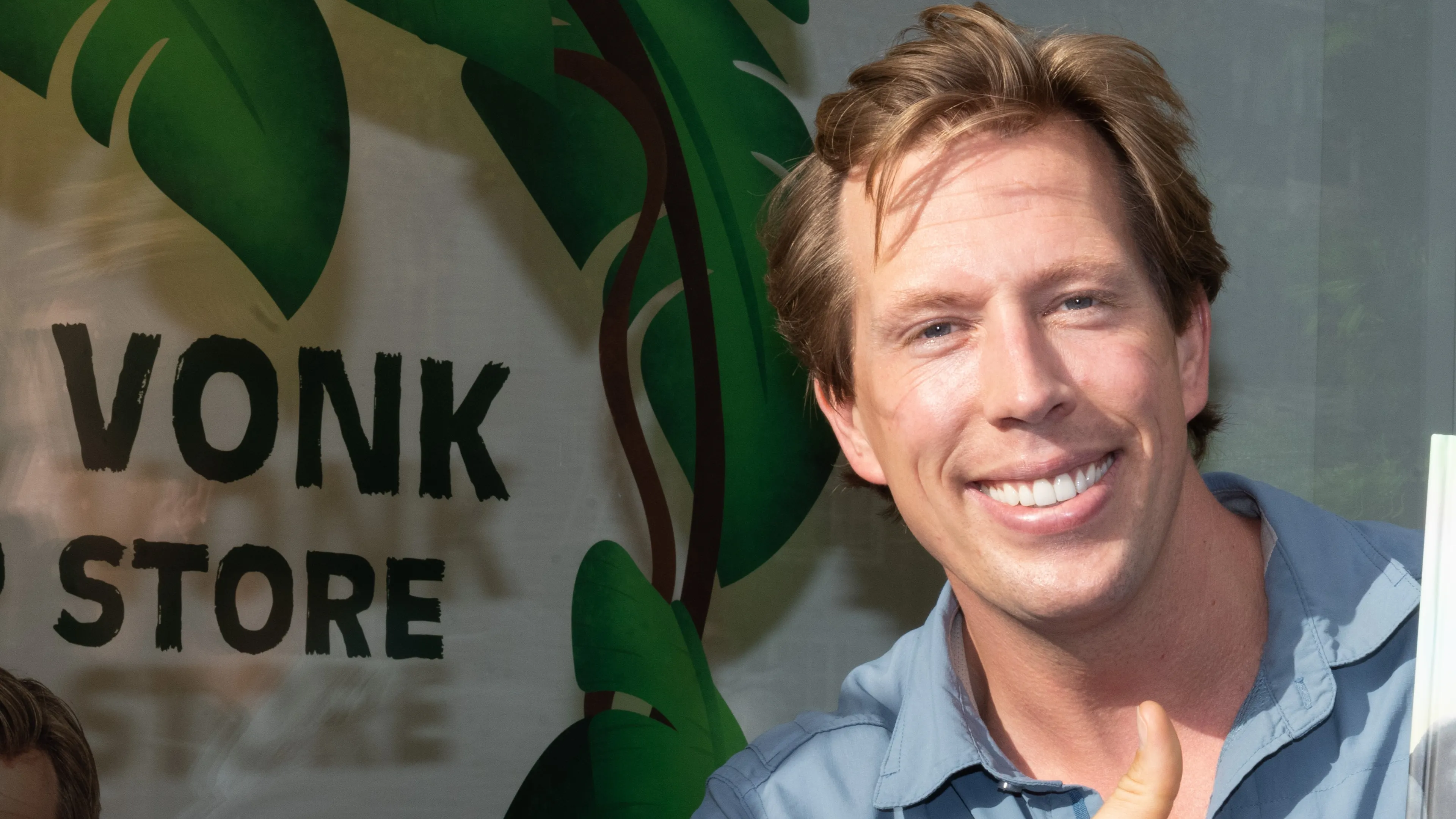 Freek Vonk deelt beelden van bizarre larveninfectie in been