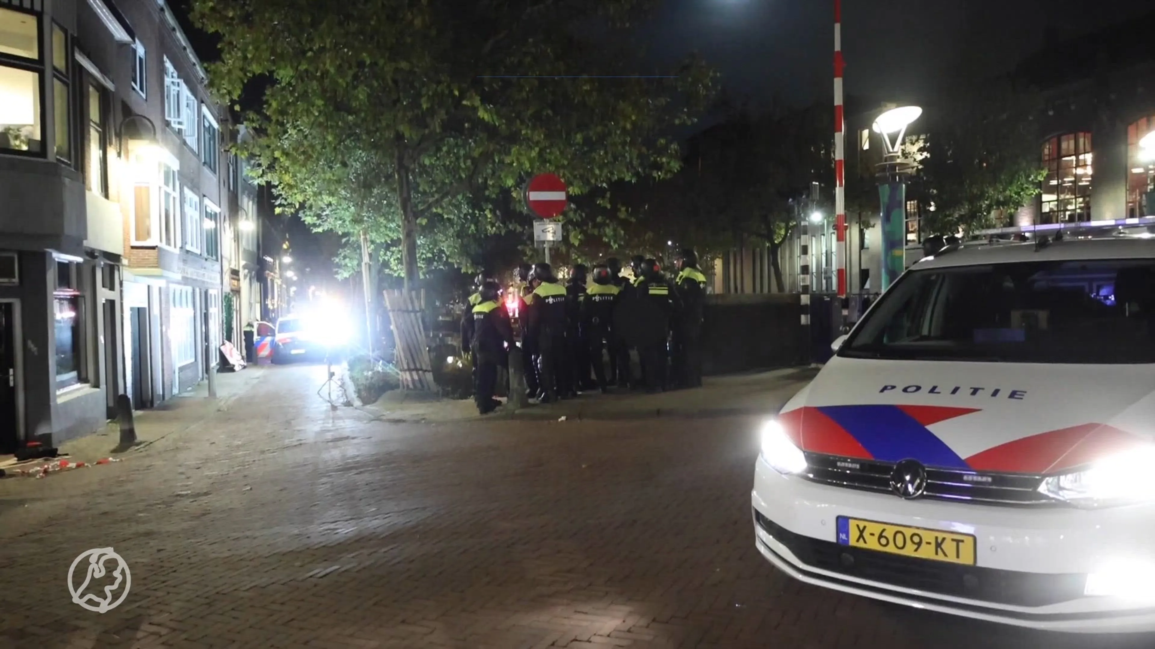 ME haalt mensen uit krakerspand in Gouda