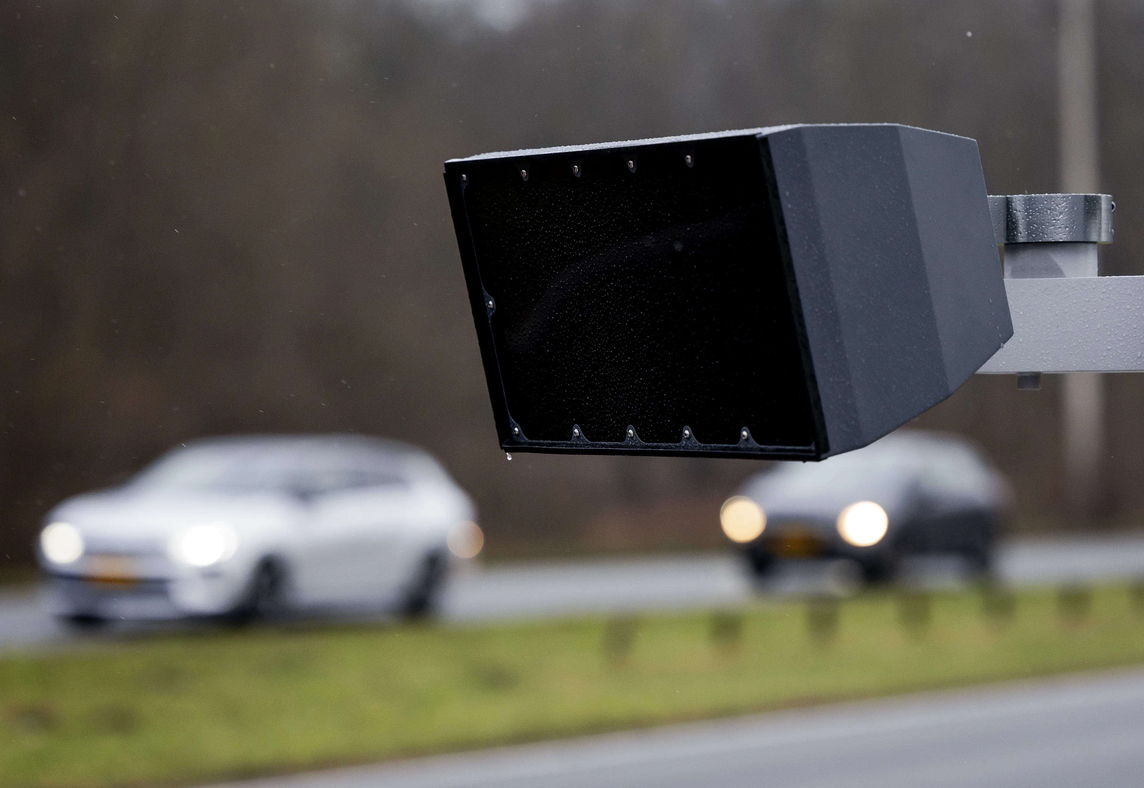 Kans op verkeersboete wordt groter: OM verdubbelt aantal flitslocaties
