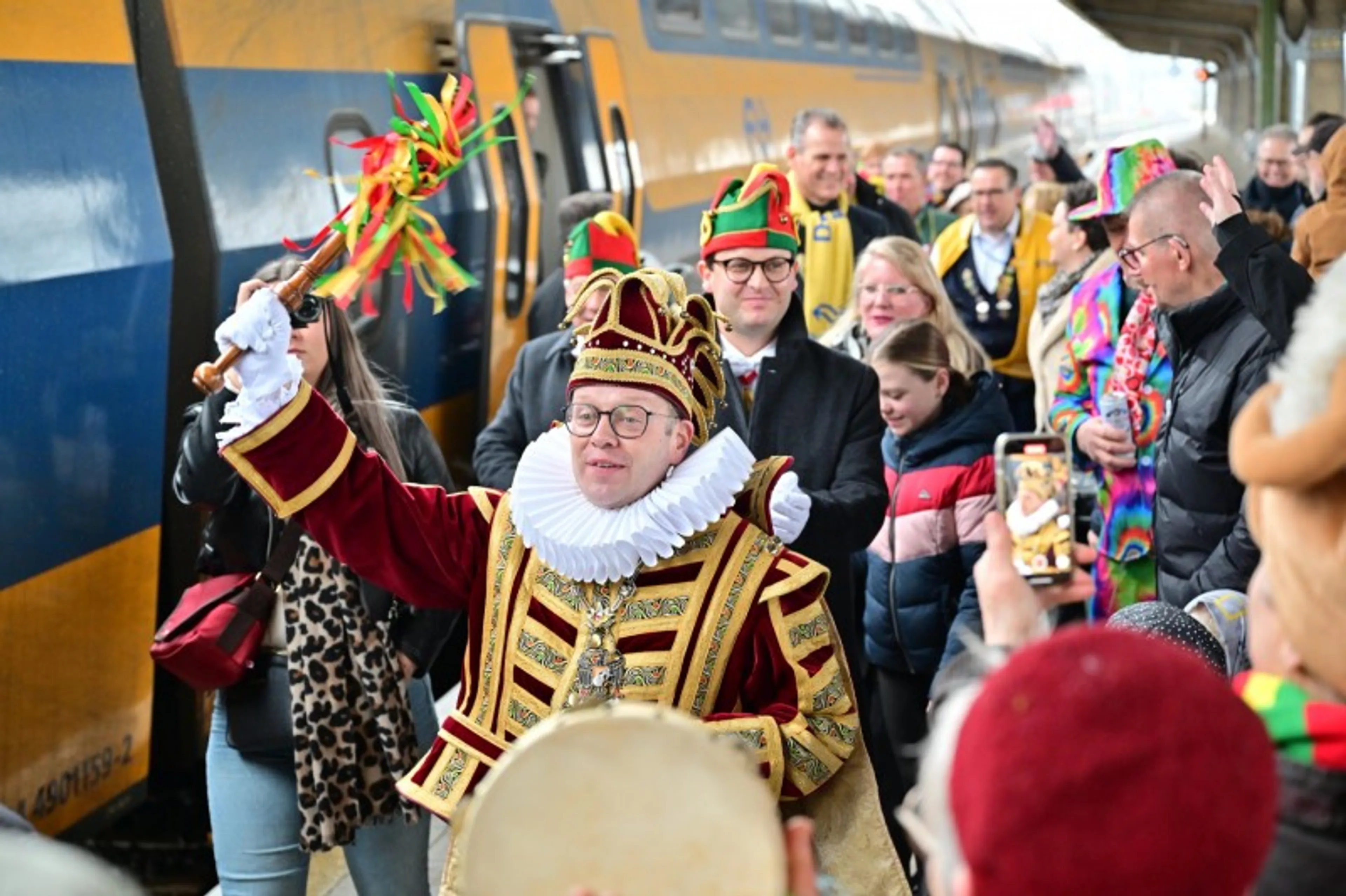 NS maakt zich op voor carnaval: 'Soms wel 30 zakken troep uit een trein'