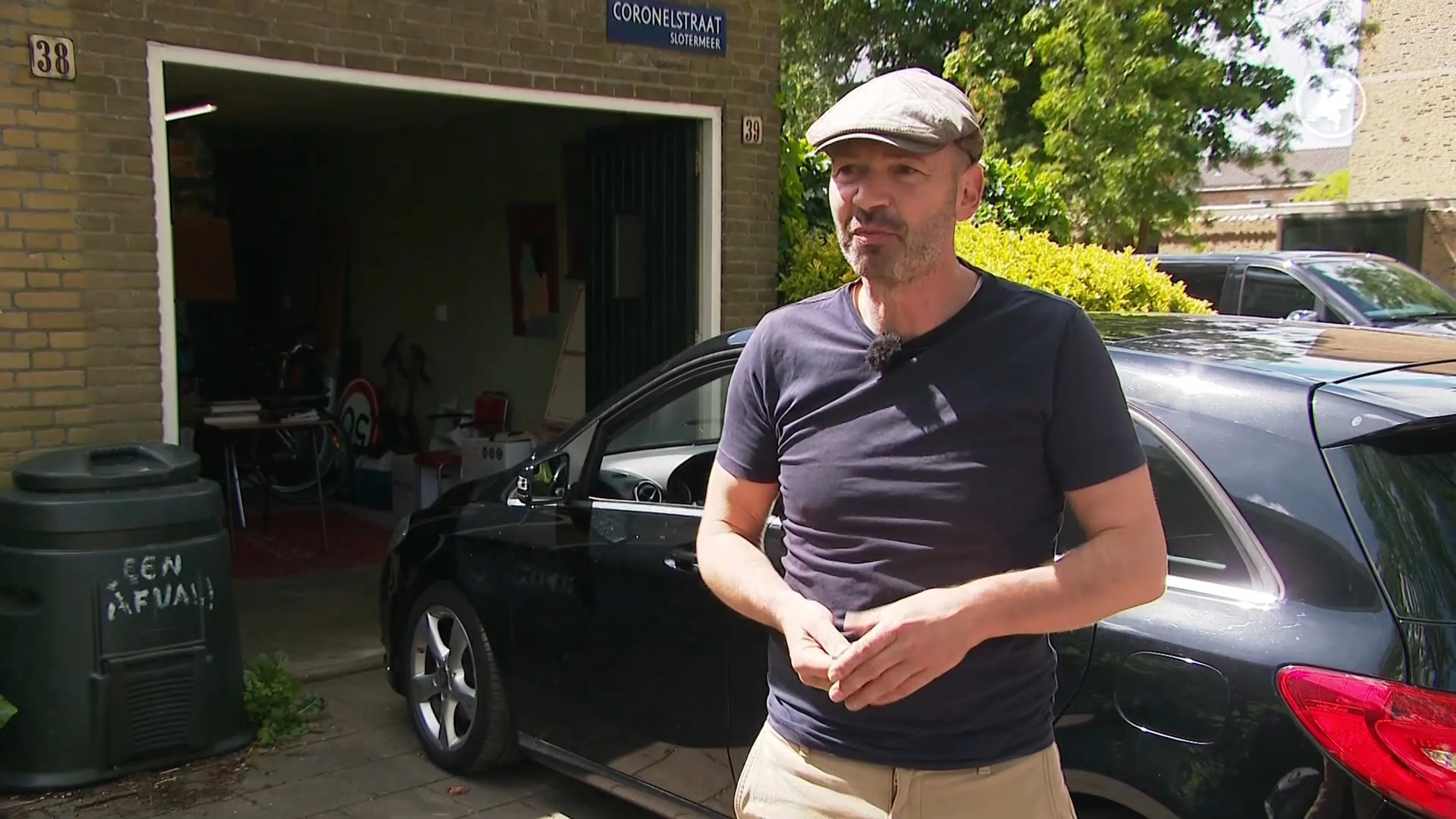 Amsterdammers zonder parkeervergunning moeten parkeren in piepkleine garage waar geen auto in past