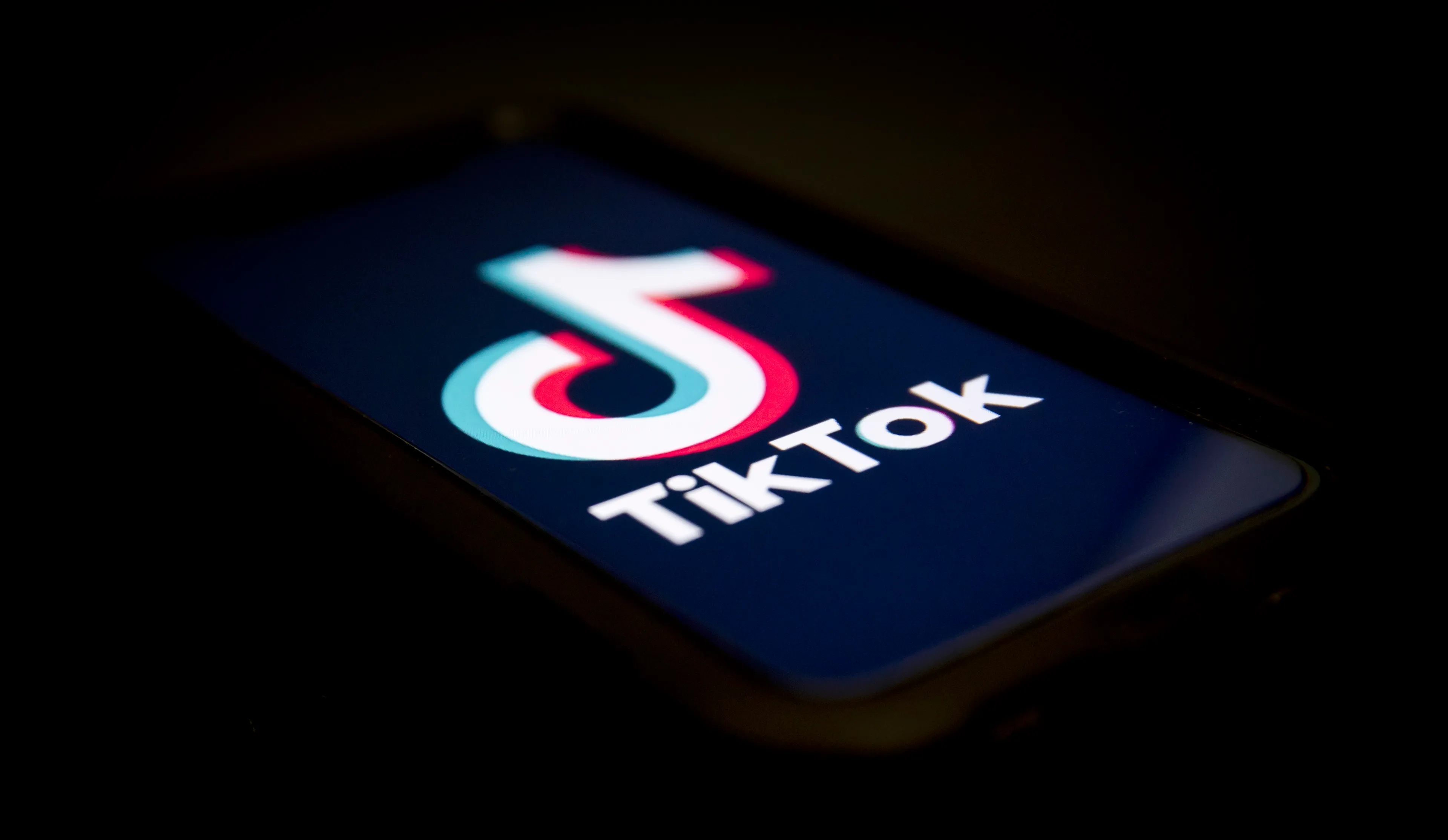 Tienduizenden ouders dienen claim in tegen TikTok vanwege 'gebrekkige' bescherming