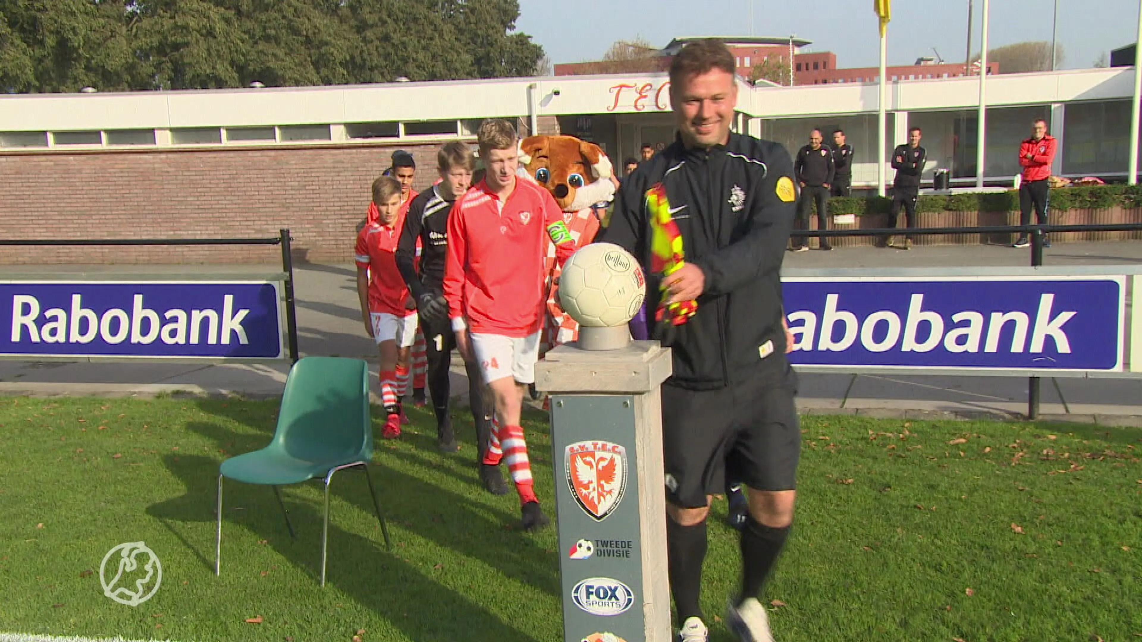 Amateurclub TEC Tiel verwent jeugdige leden met 'profwedstrijd'