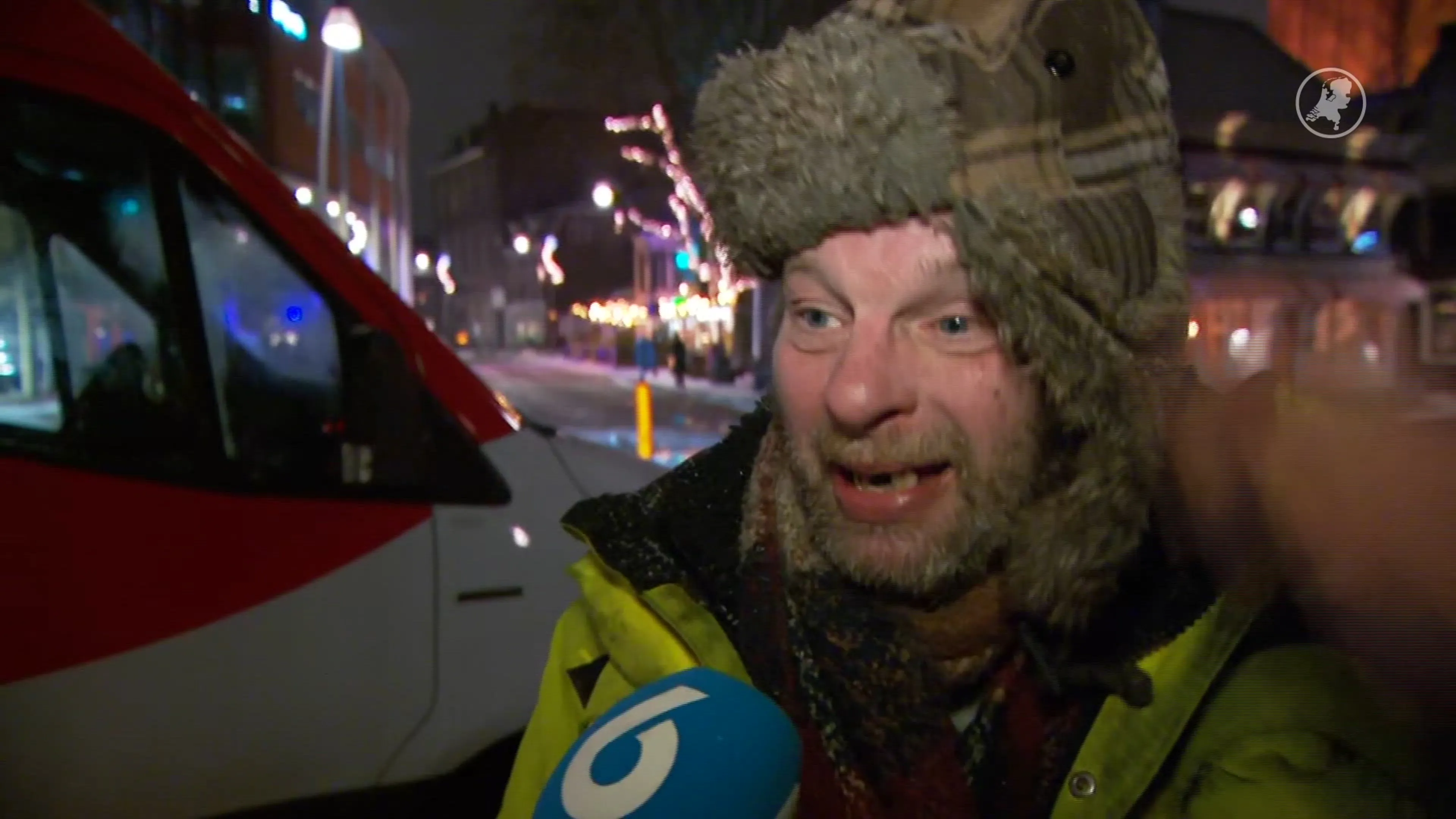 Daklozenopvang vol door winterweer: zxtra bedden en soepbus rijdt door het land