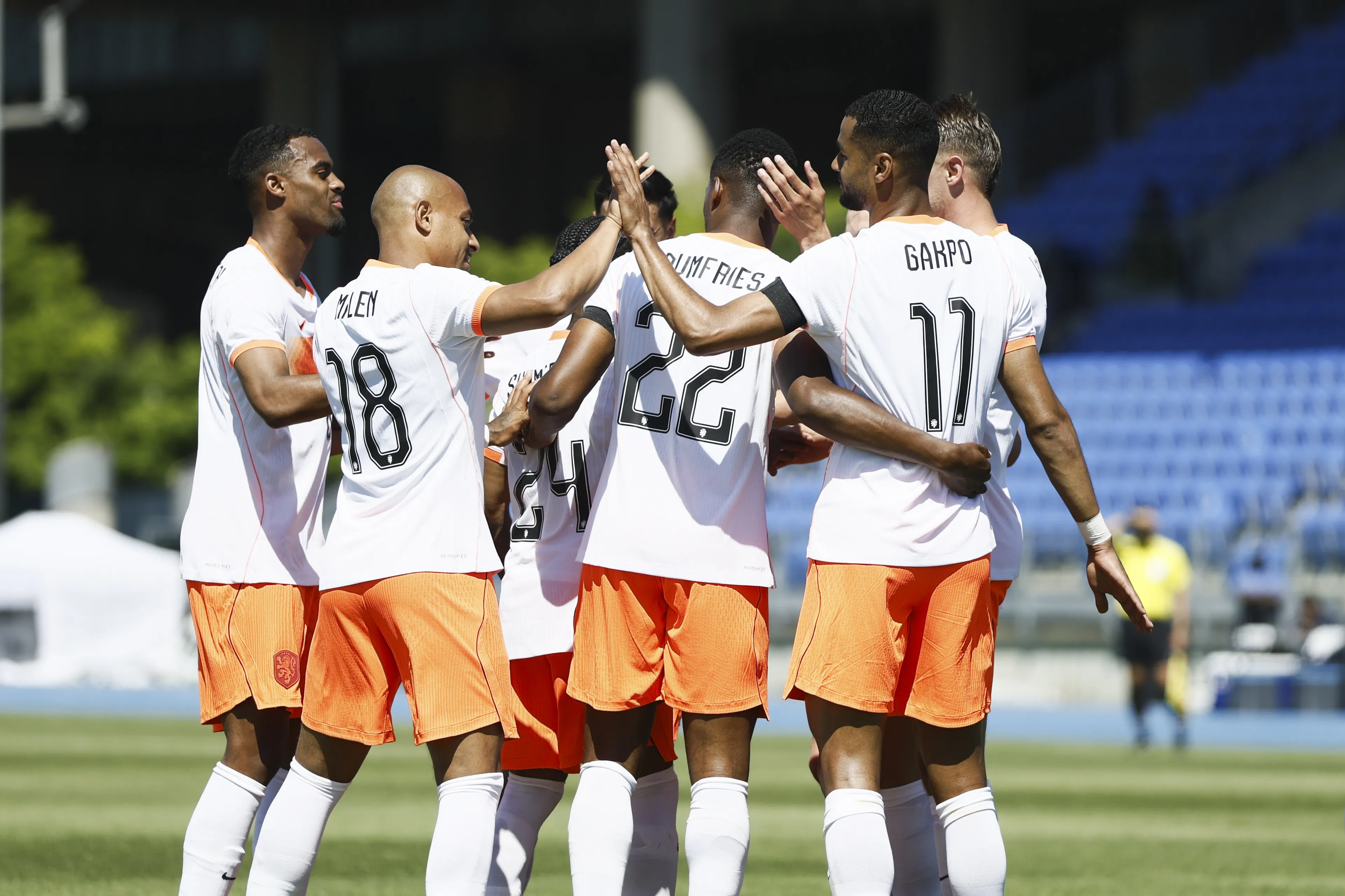 Oranje wint nipt van Oezbekistan bij laatste oefenduel in New York