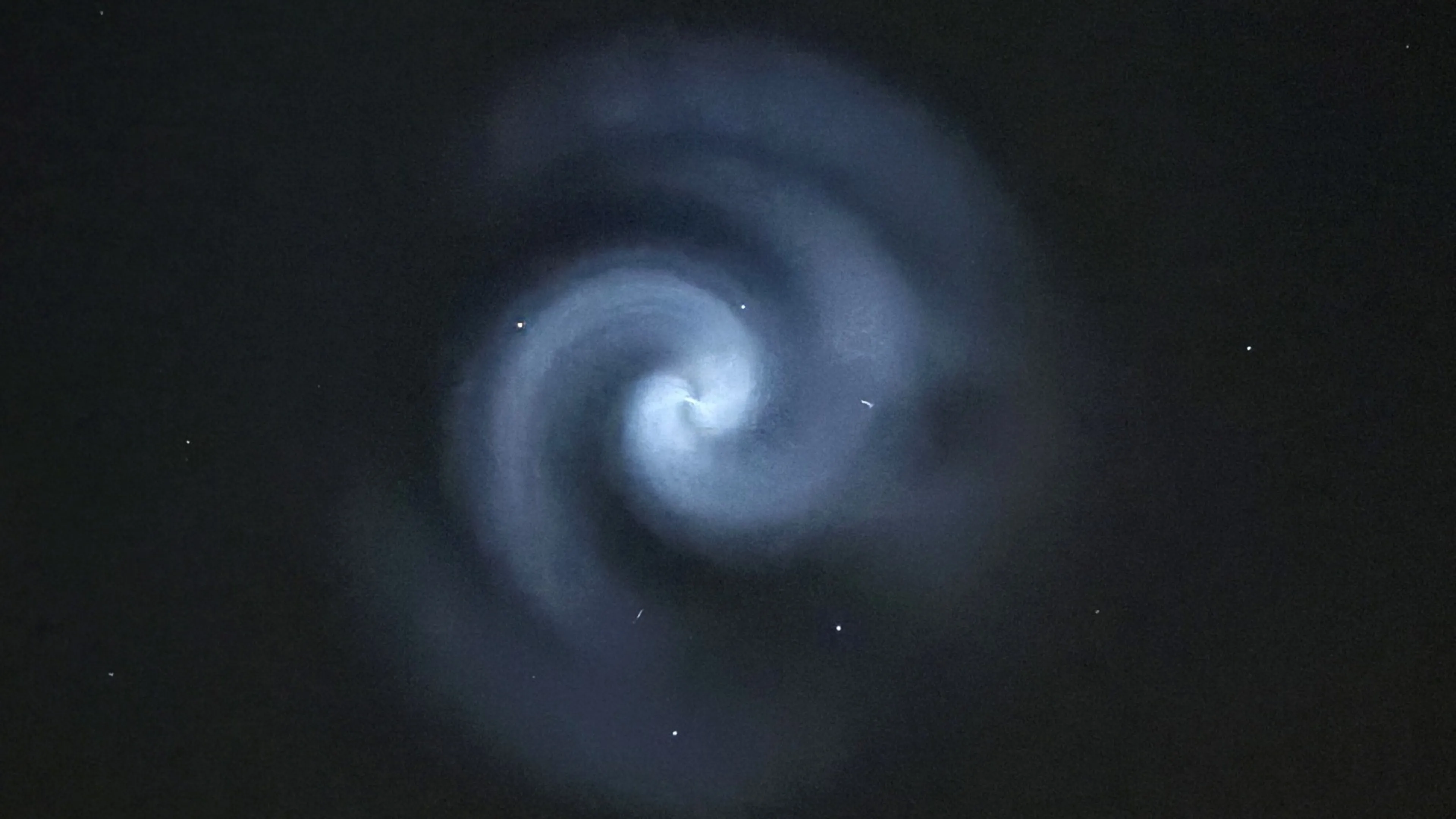 Spiraalvormig lichtverschijnsel gespot boven Nederland: dit was het