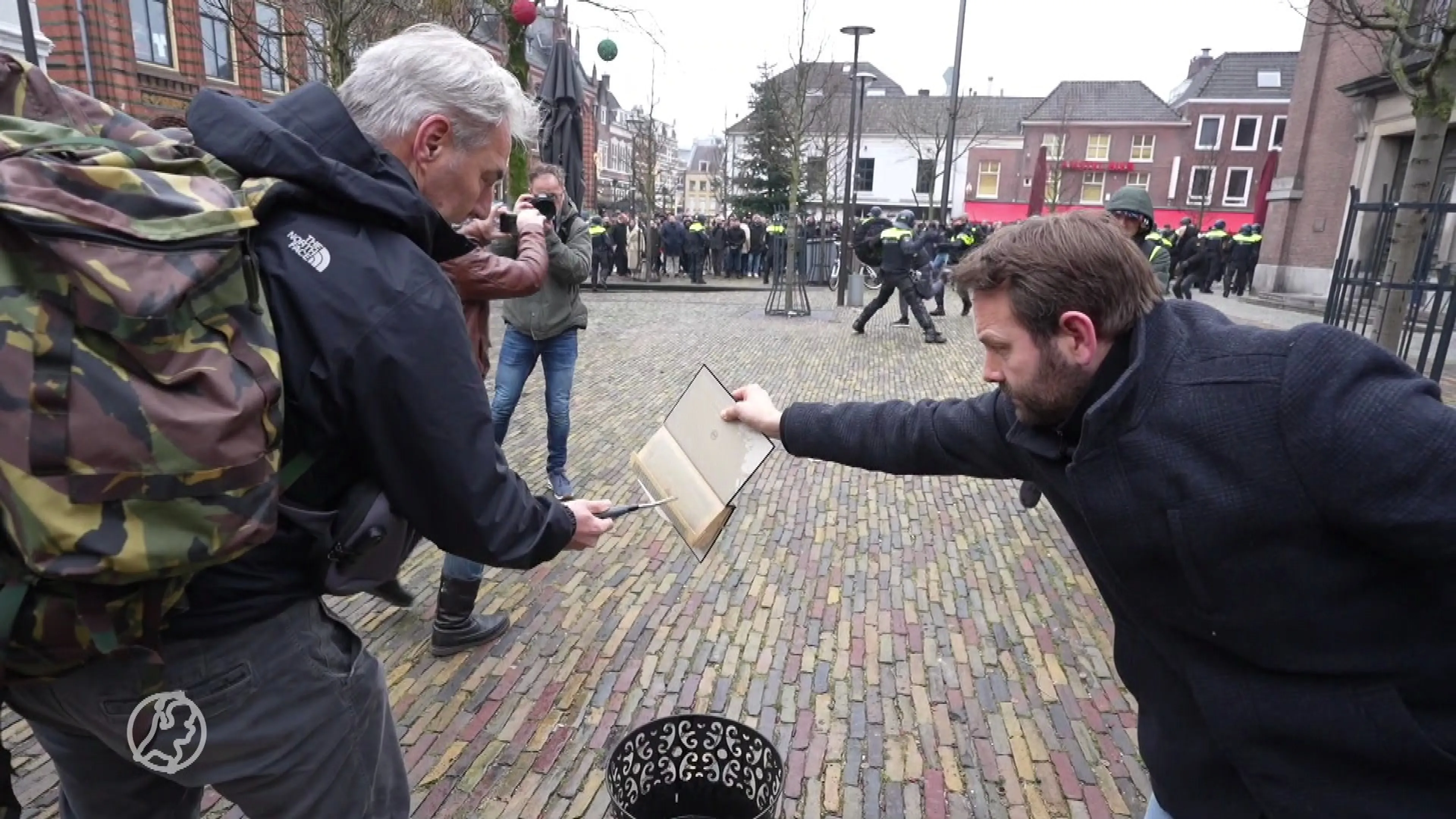 Moskeeën roepen op: verbied verbranden van heilige boeken bij demonstraties