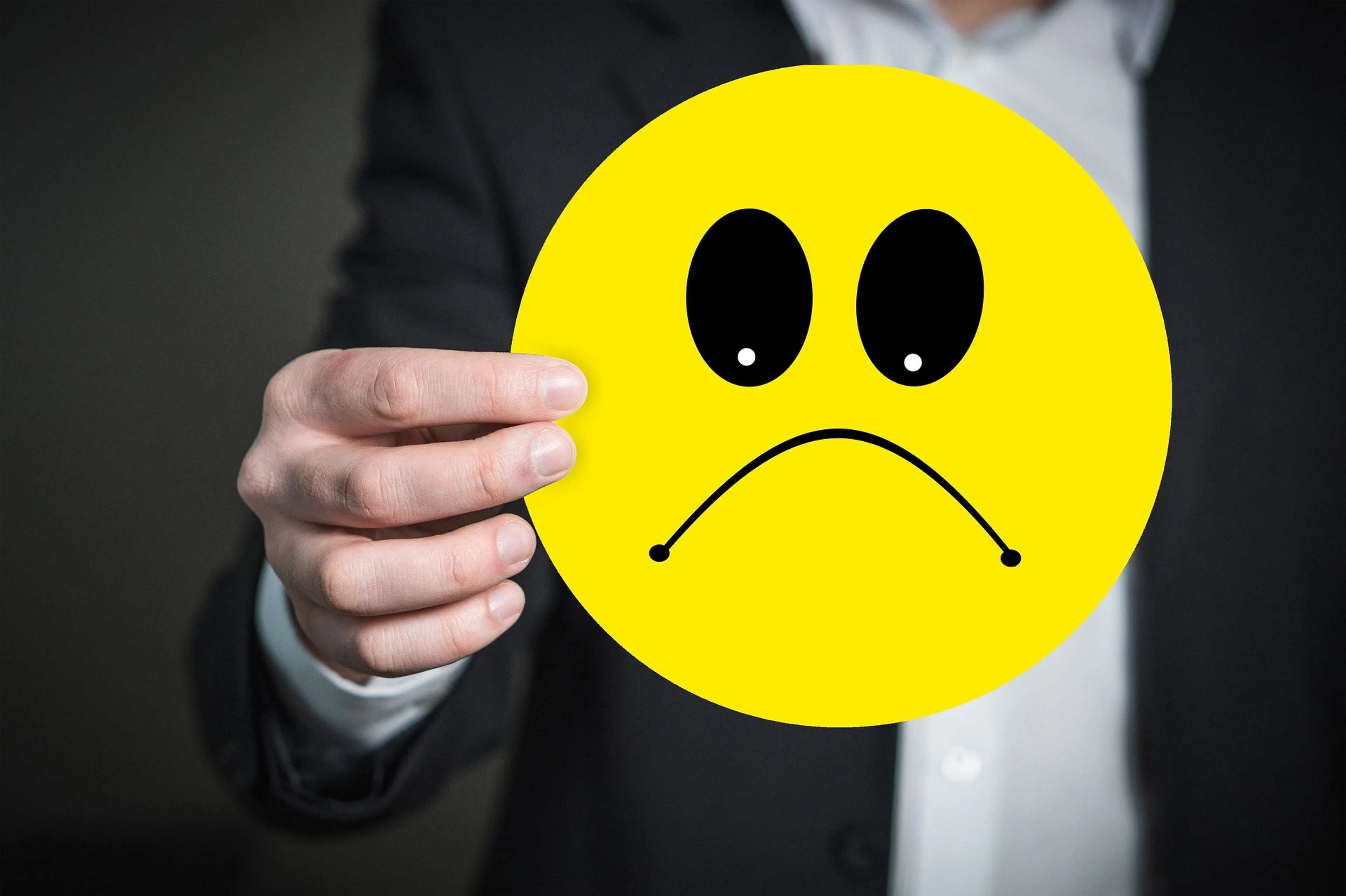 Eerste emoticons :-) en :-( gaan onder de hamer