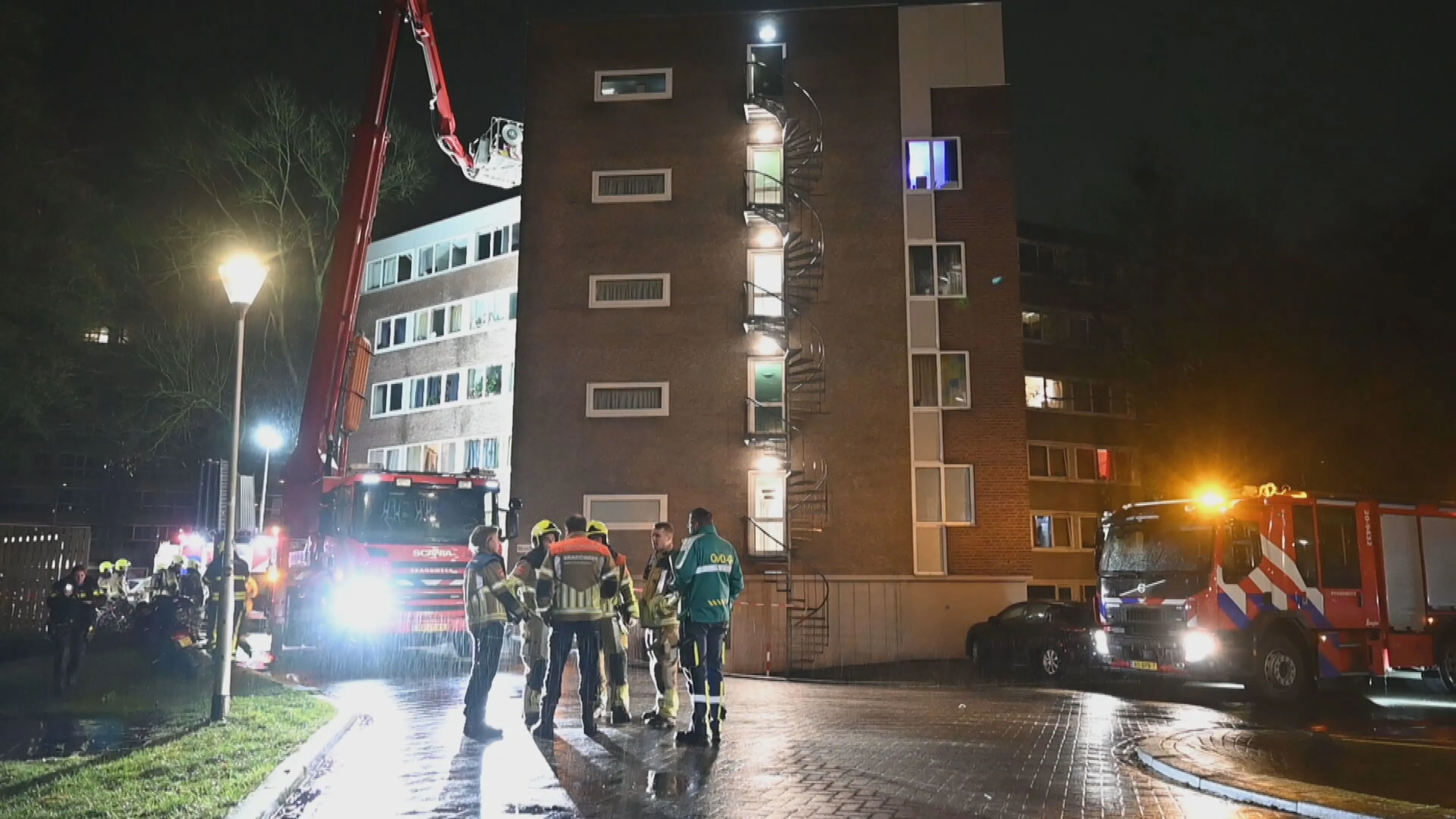 Grote brand in flat Tilburg: 23 appartementen onbewoonbaar