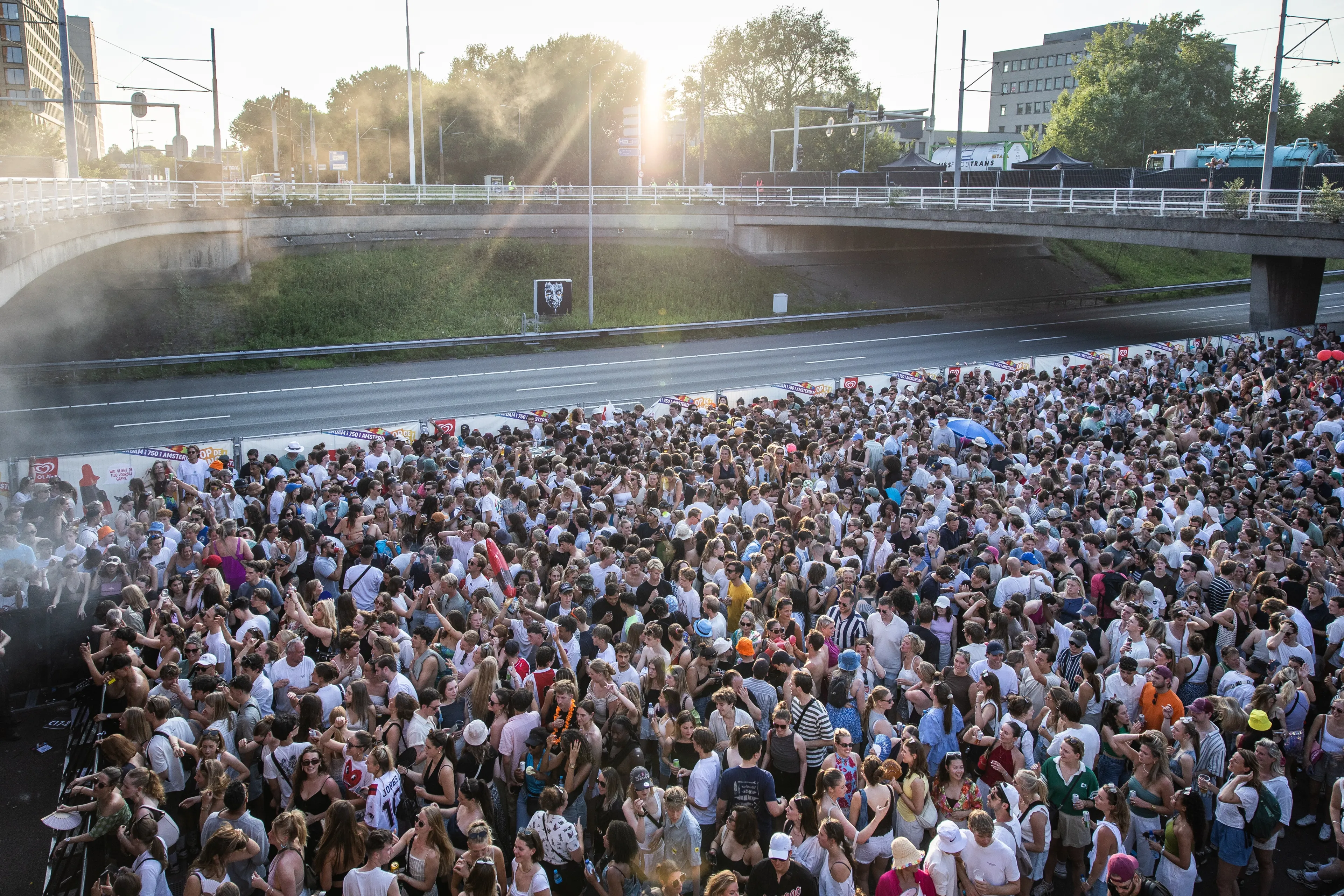 Experts kritisch over organisatie Op de Ring: 'Zou op ander festival niet zijn getolereerd'