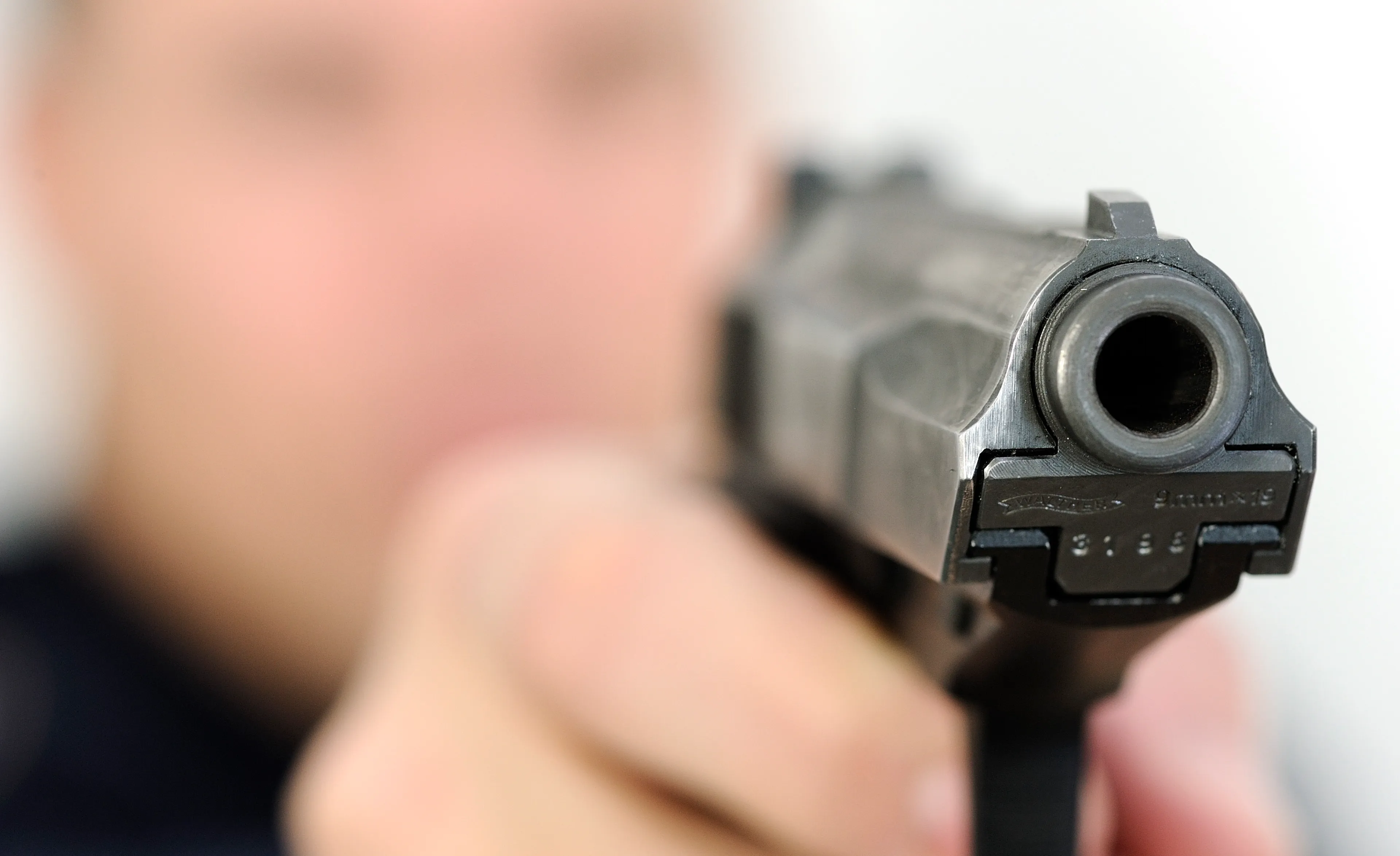 Politie lost waarschuwingsschot bij arrestatie in Alblasserdam