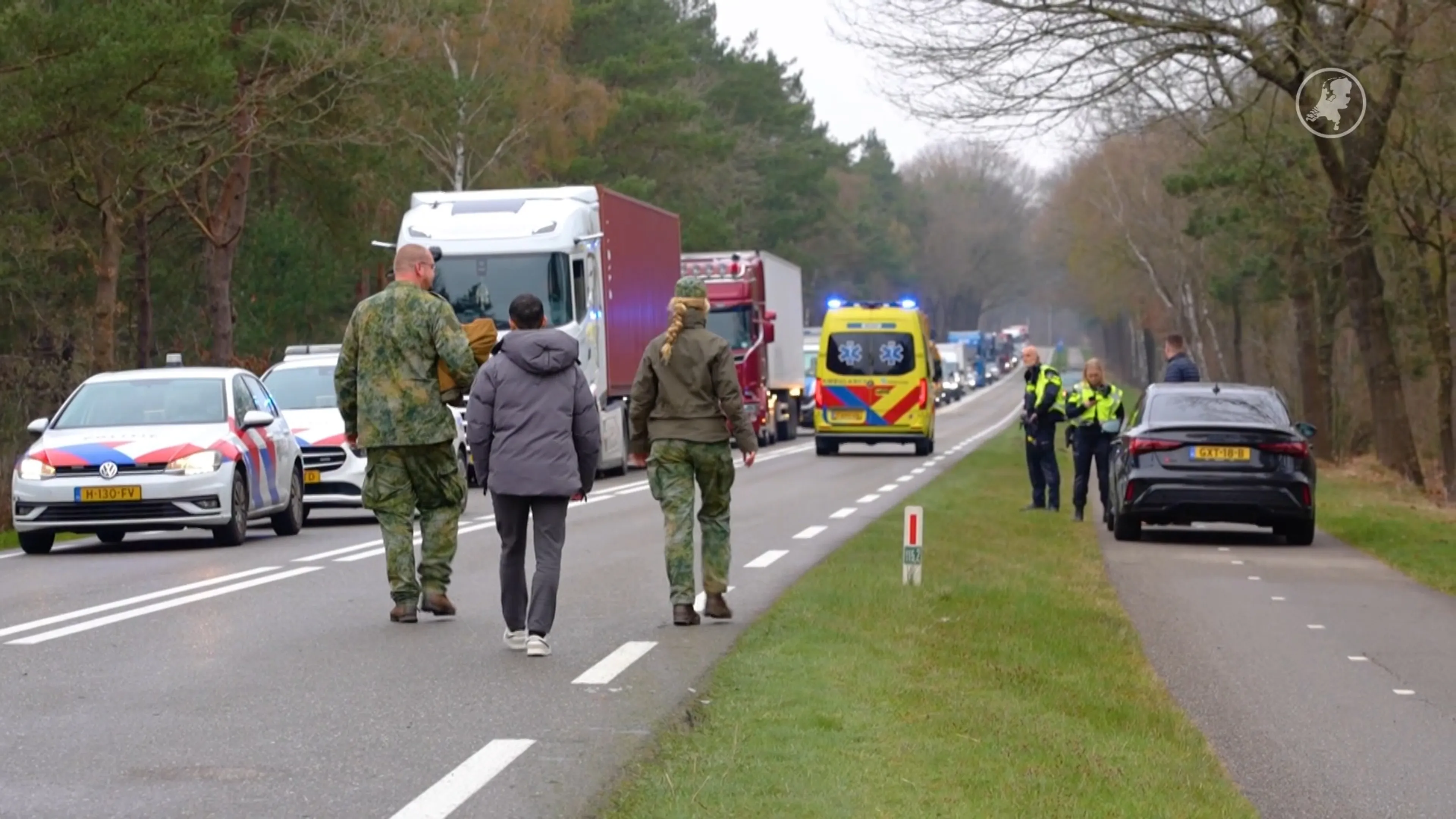 Motorrijder zwaargewond na botsing met auto op N302 bij Ermelo