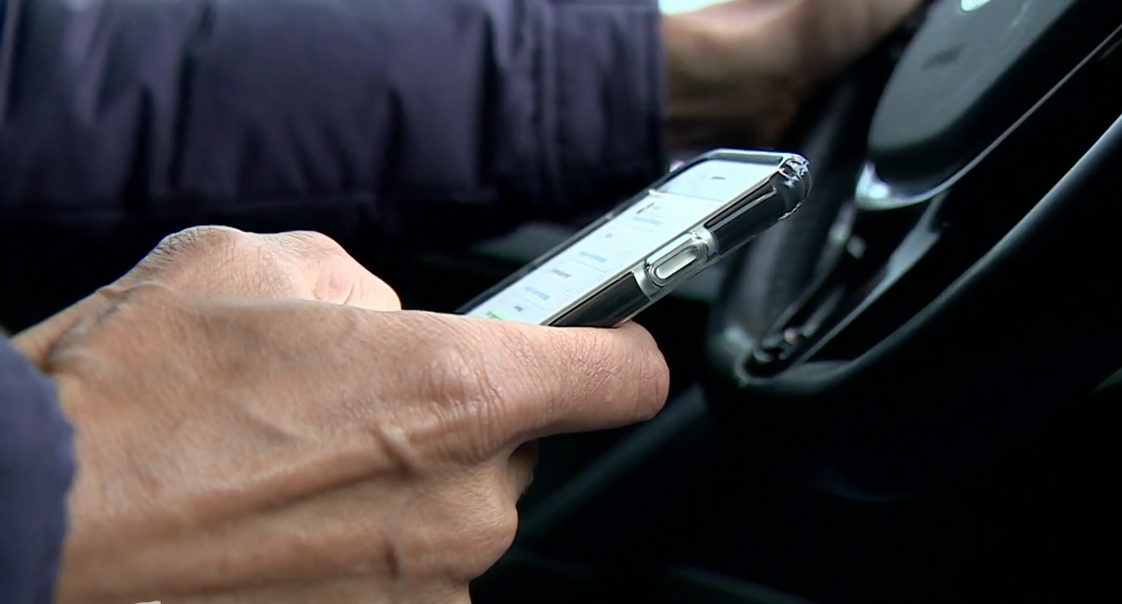 'Flinke stijging' aantal boetes voor appen achter het stuur