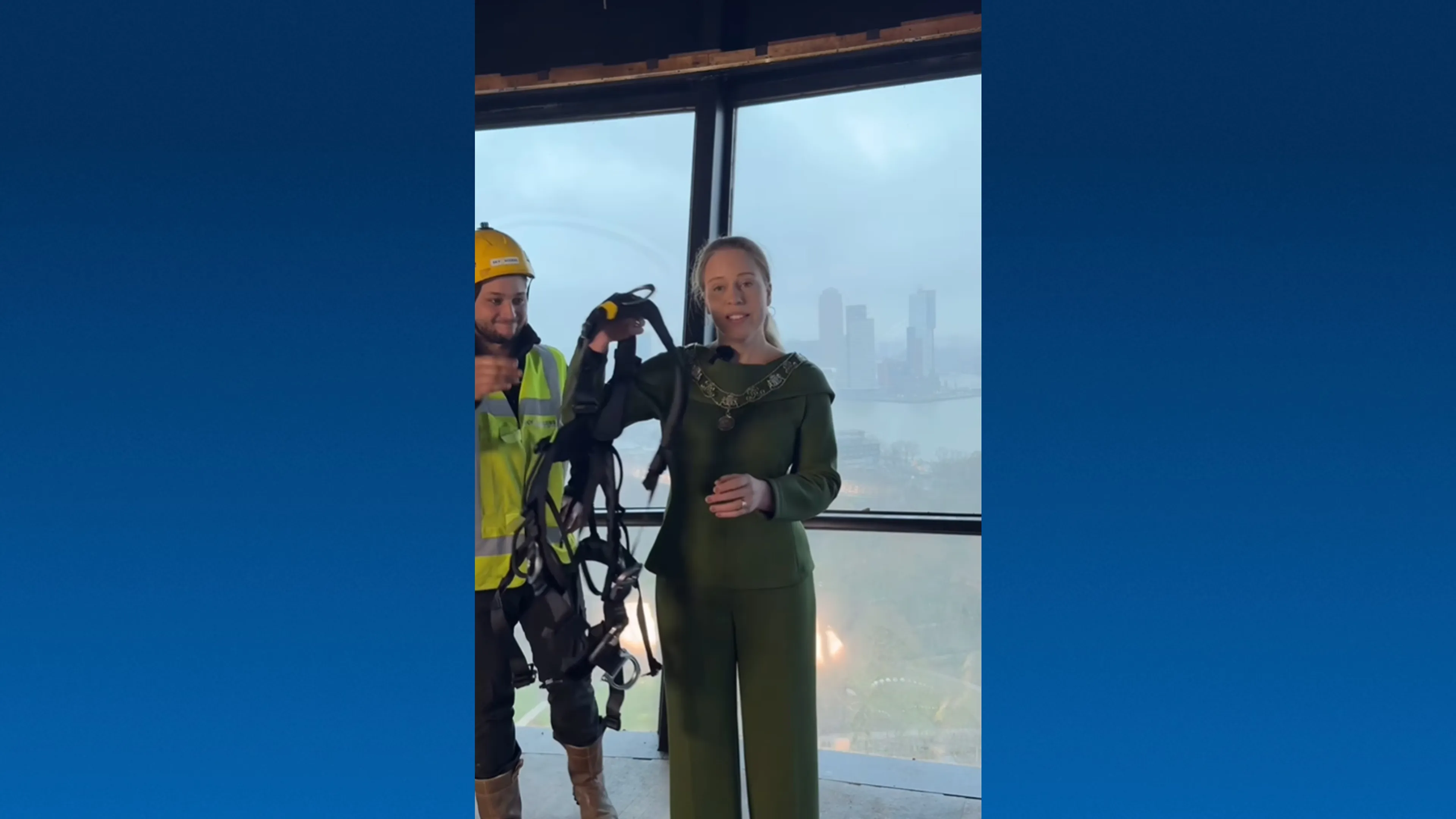 Schouten moet abseilen van Euromast na hogere opkomst Rotterdam