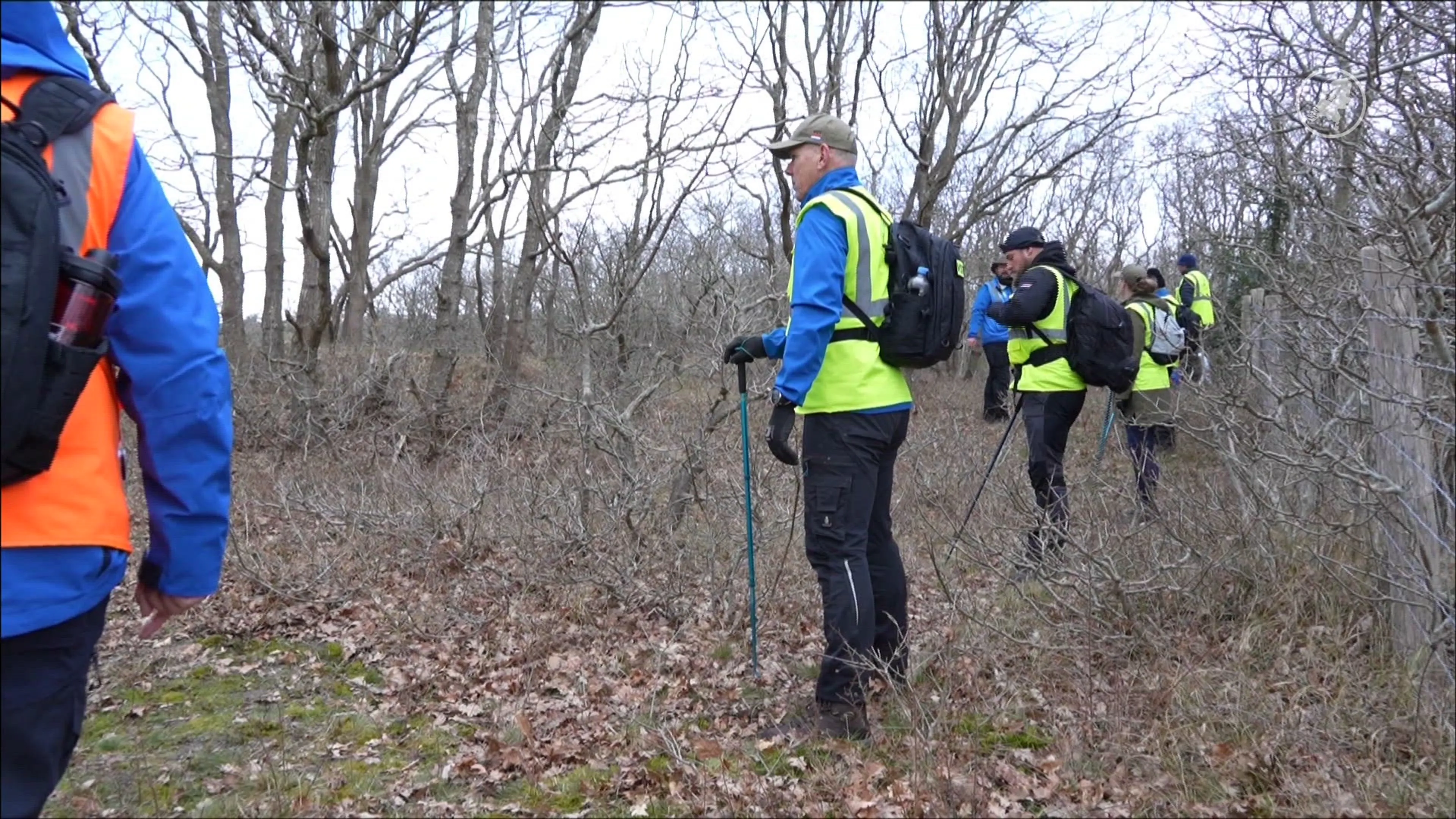 Veteranen Search Team speurt duinen af naar vermiste Marcel