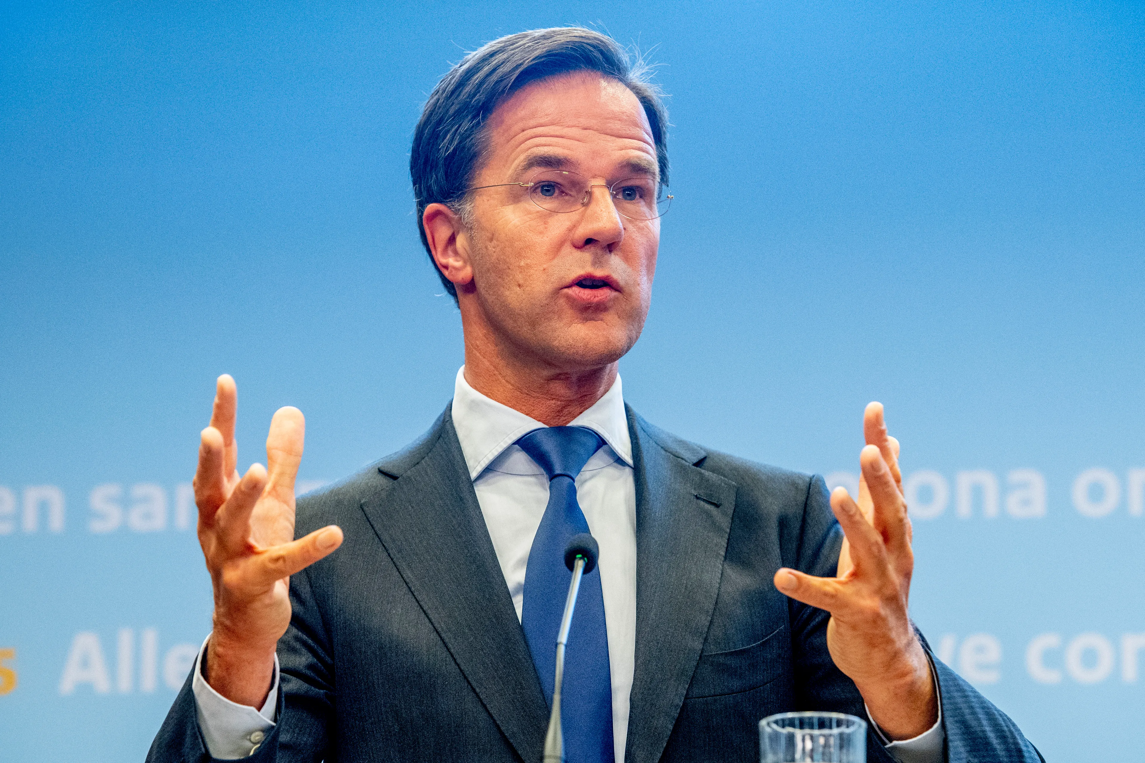 Rutte geeft persconferentie na extra ministerraad over corona