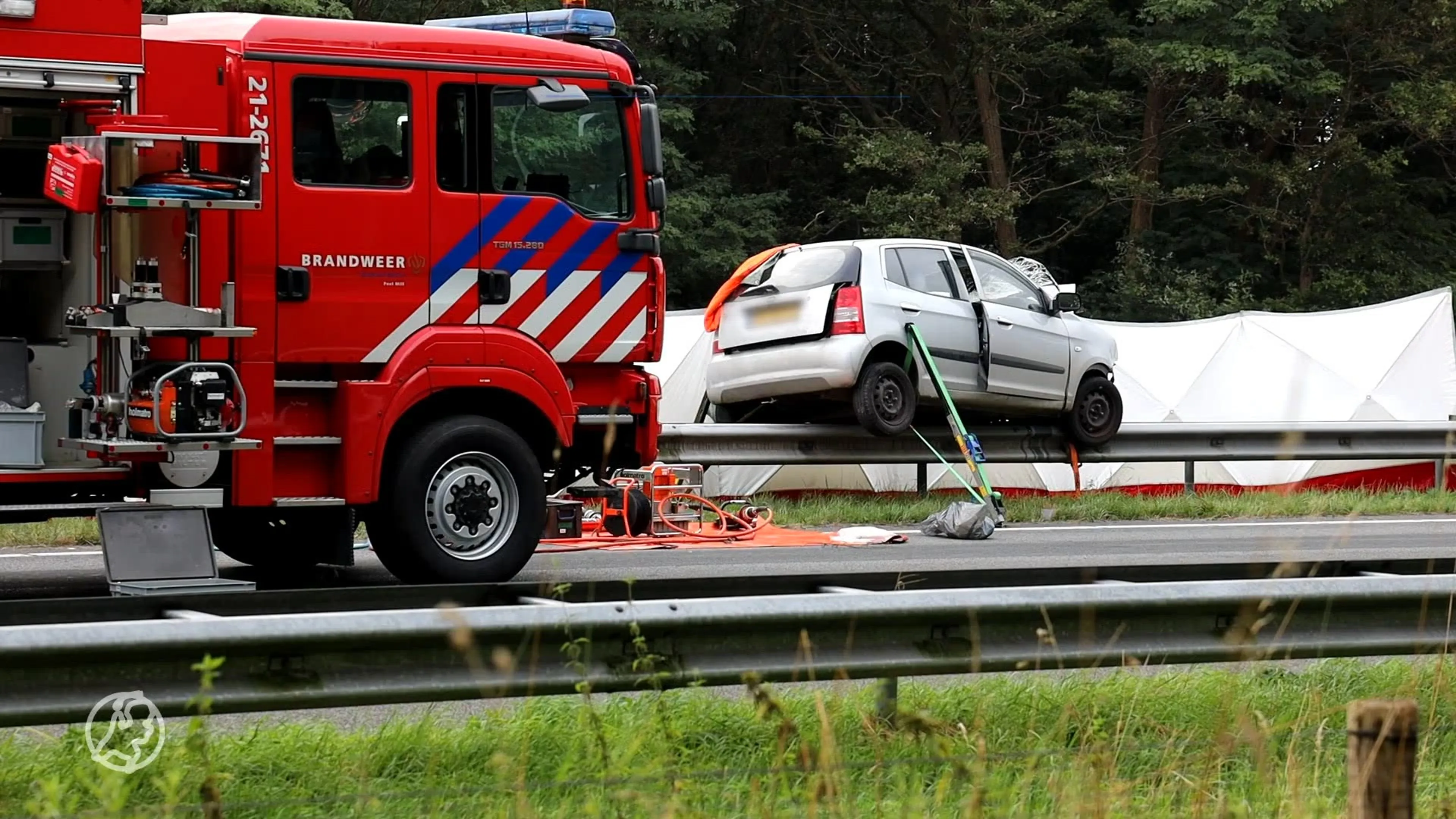 A73 bij Cuijk weer vrij na dodelijk ongeluk met drie auto's