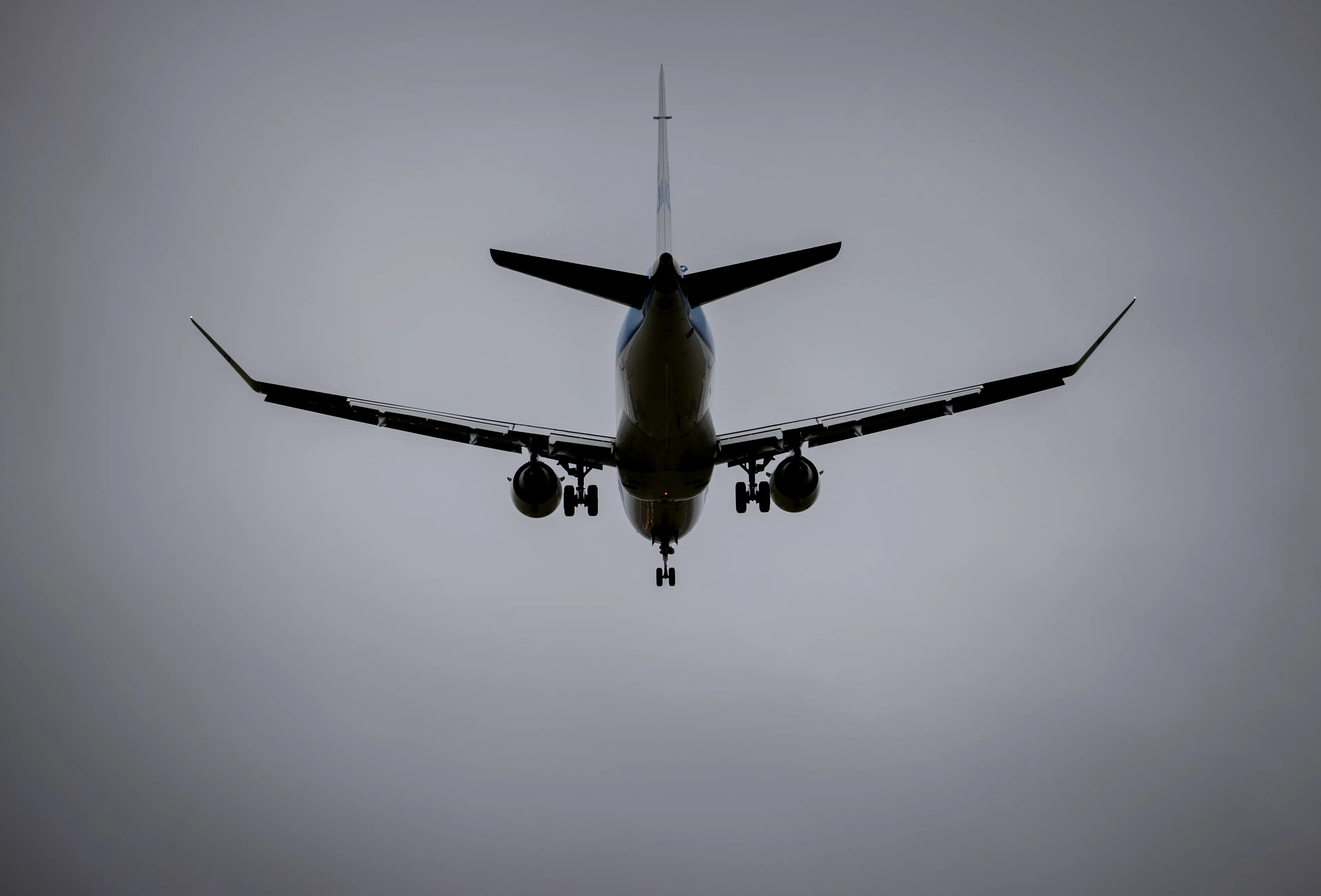 Drone gespot bij Schiphol, Polderbaan afgesloten