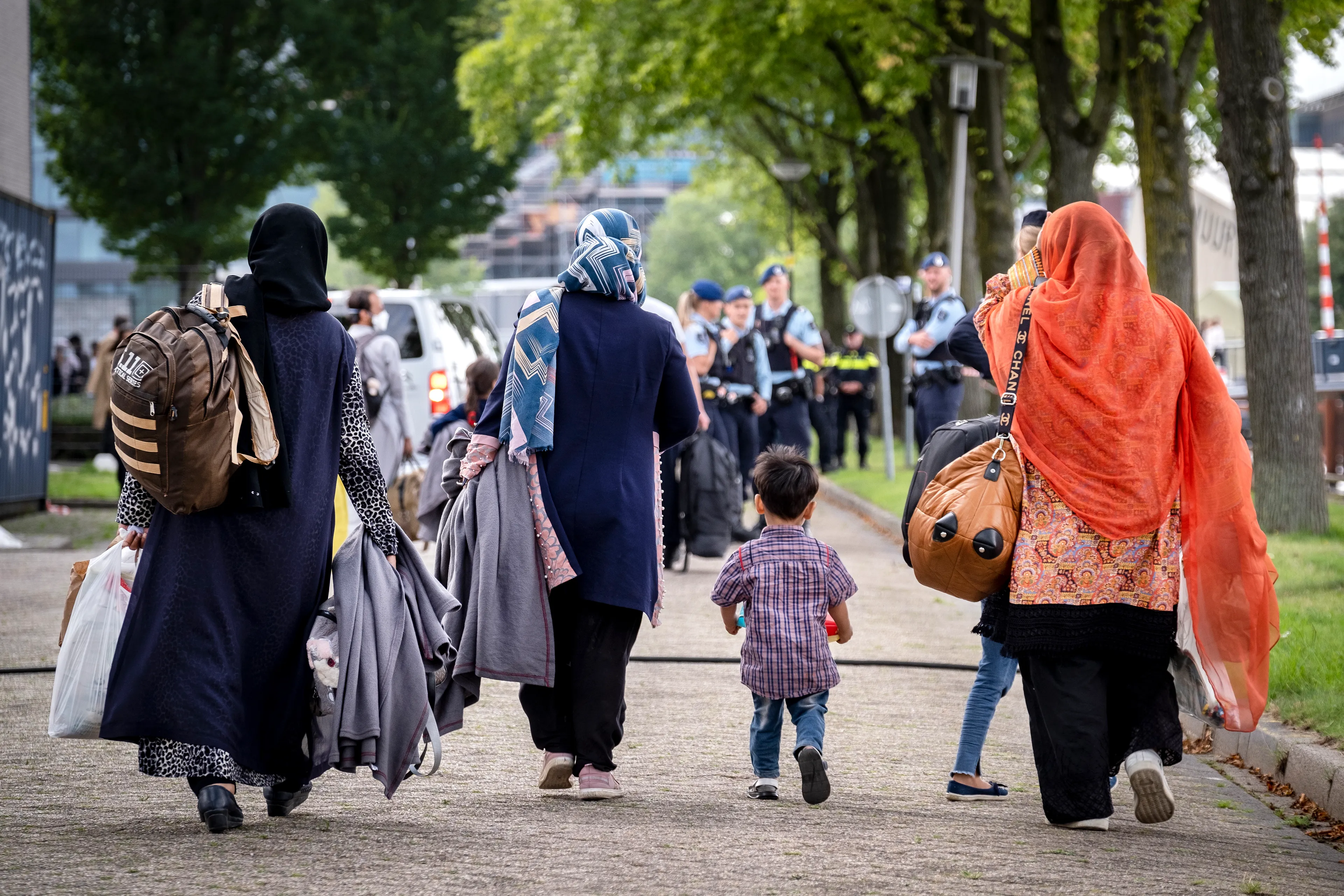 Meer dan 21.500 Afghanen willen naar Nederland komen
