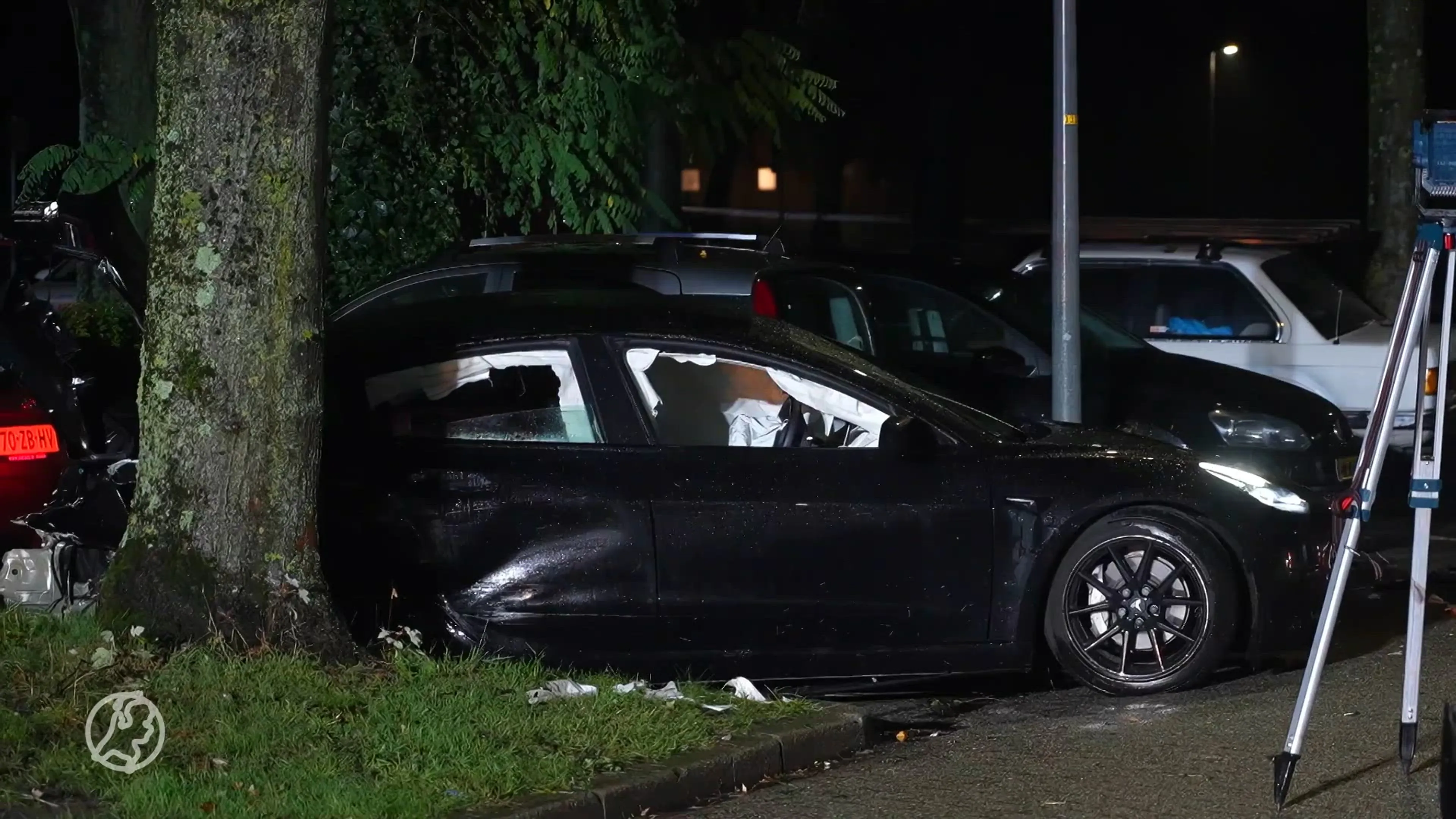 Buurt schrikt wakker van crash na achtervolging: 'Begon helemaal te shaken'