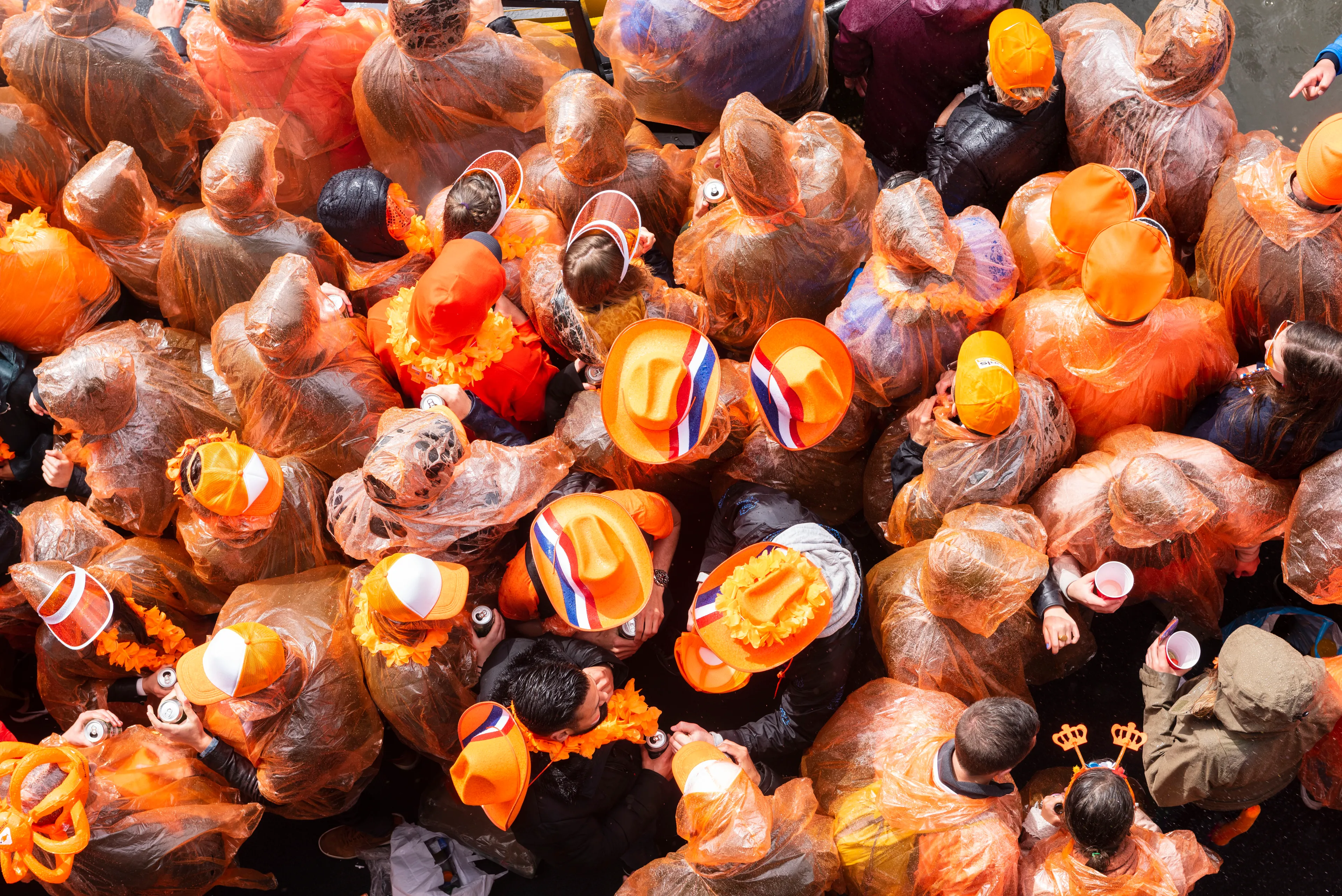 Thuisblijven op Koningsdag: 'We treden op als groepen samenkomen'