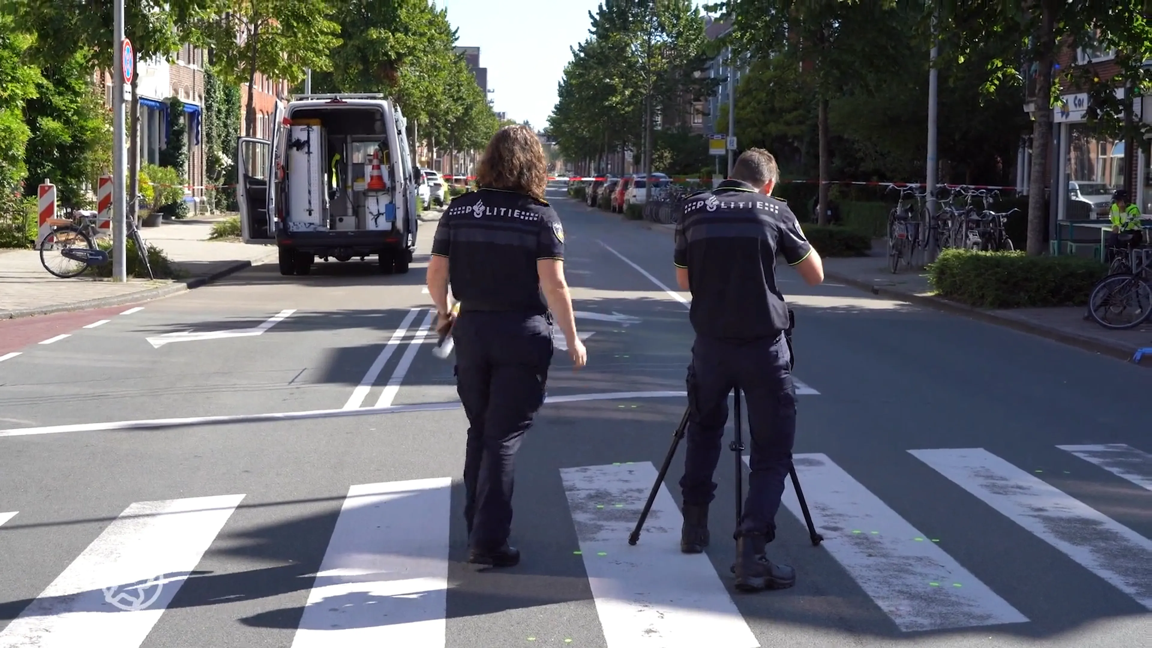 Automobilist rijdt door na aanrijding in Groningen, laat zwaargewonde fietser achter