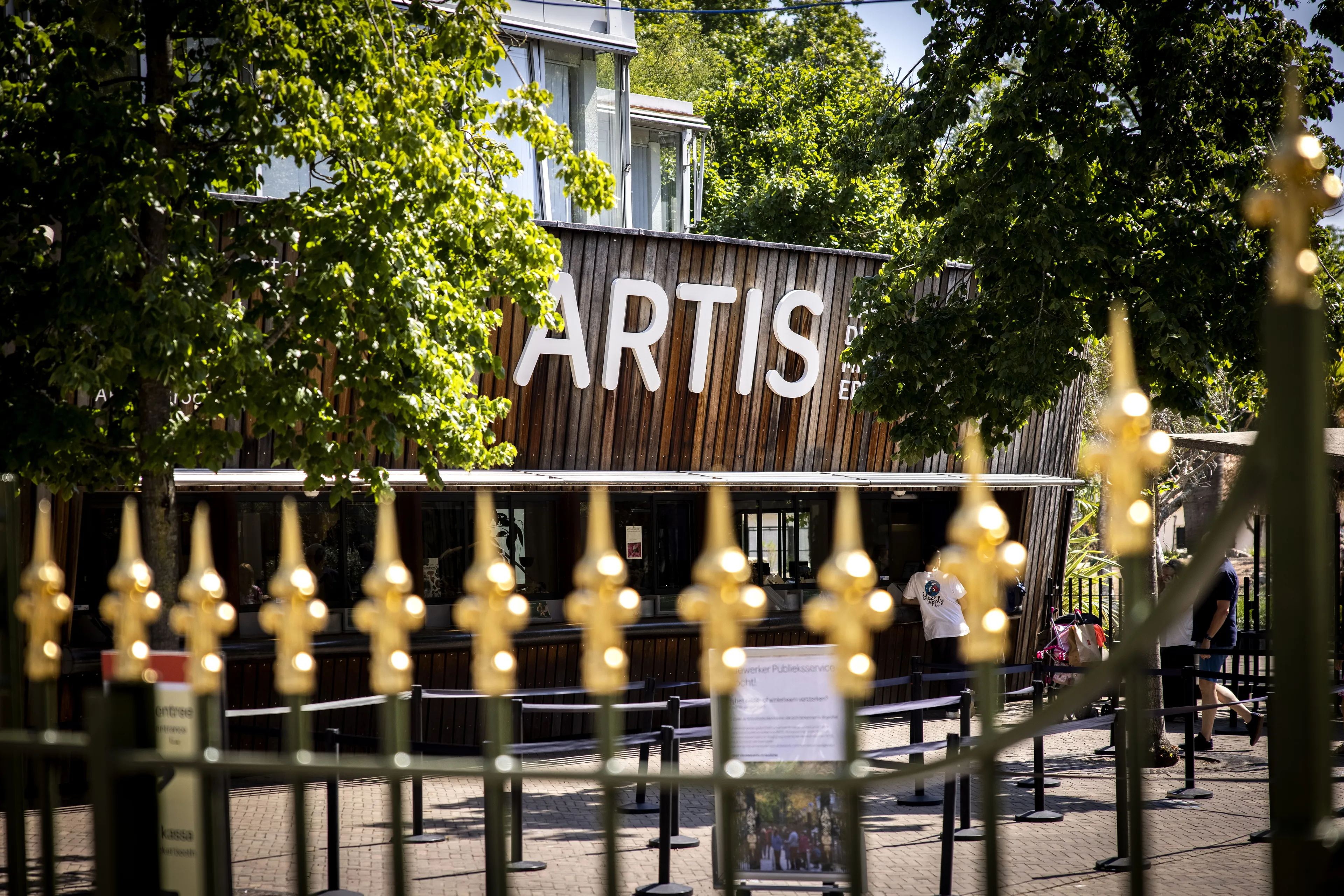Hackers 'gijzelen' Artis en eisen miljoen euro losgeld