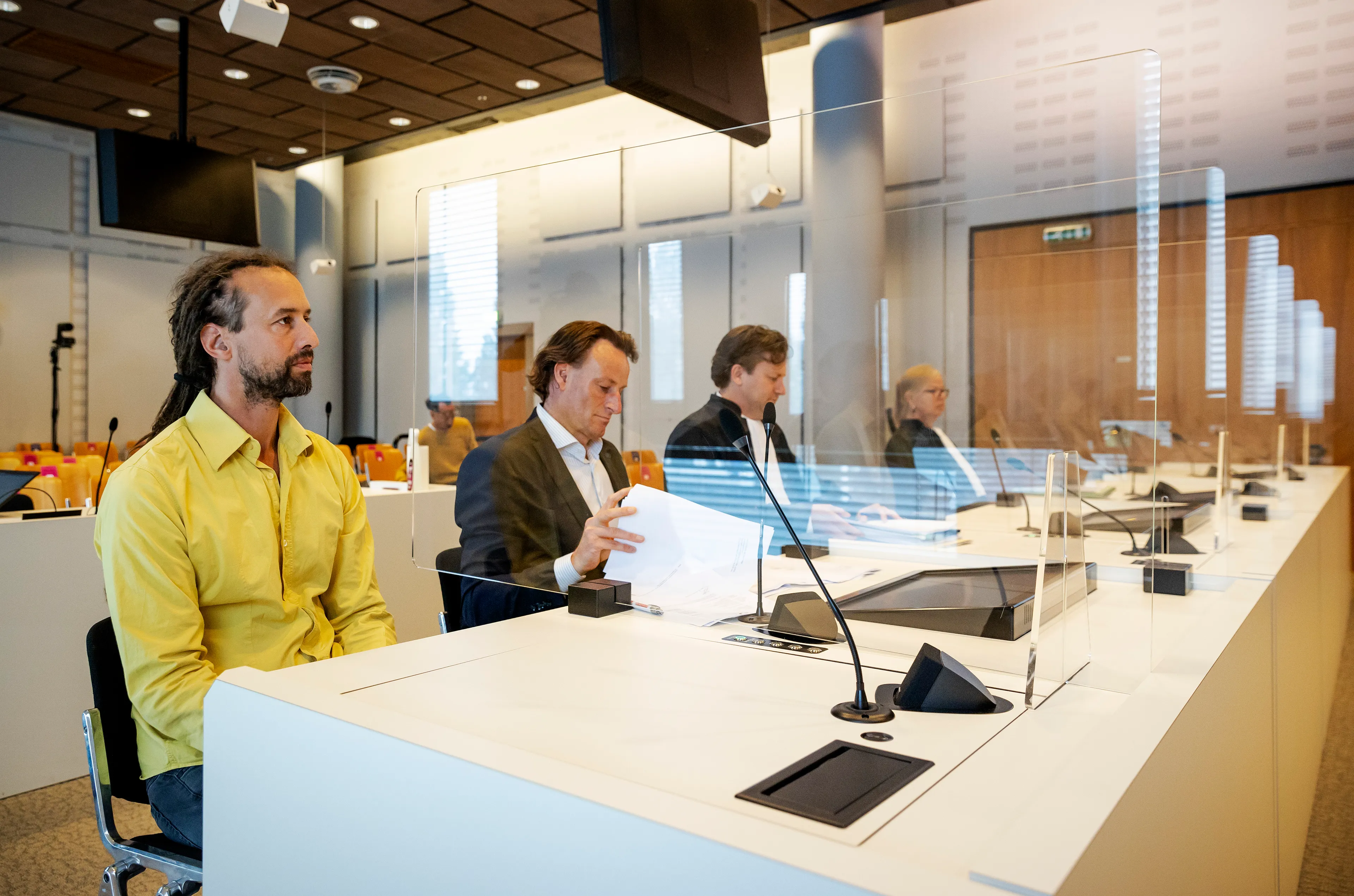 Viruswaanzin teleurgesteld over uitspraak rechter: 'Een klap in het gezicht van de Nederlandse rechtsstaat'