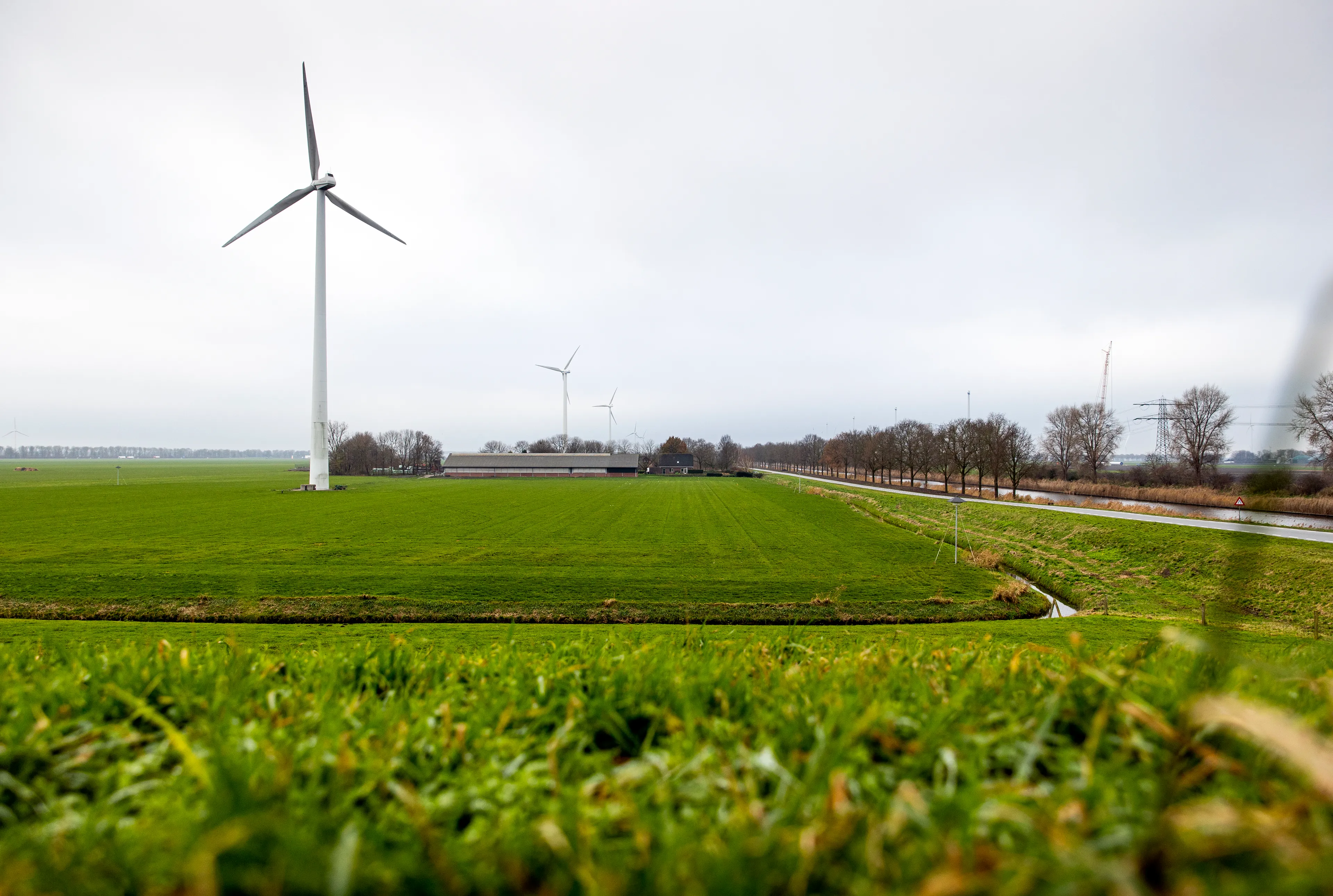 Ondanks luid protest stemt Zeewolde vóór mogelijke komst datacenter Facebook