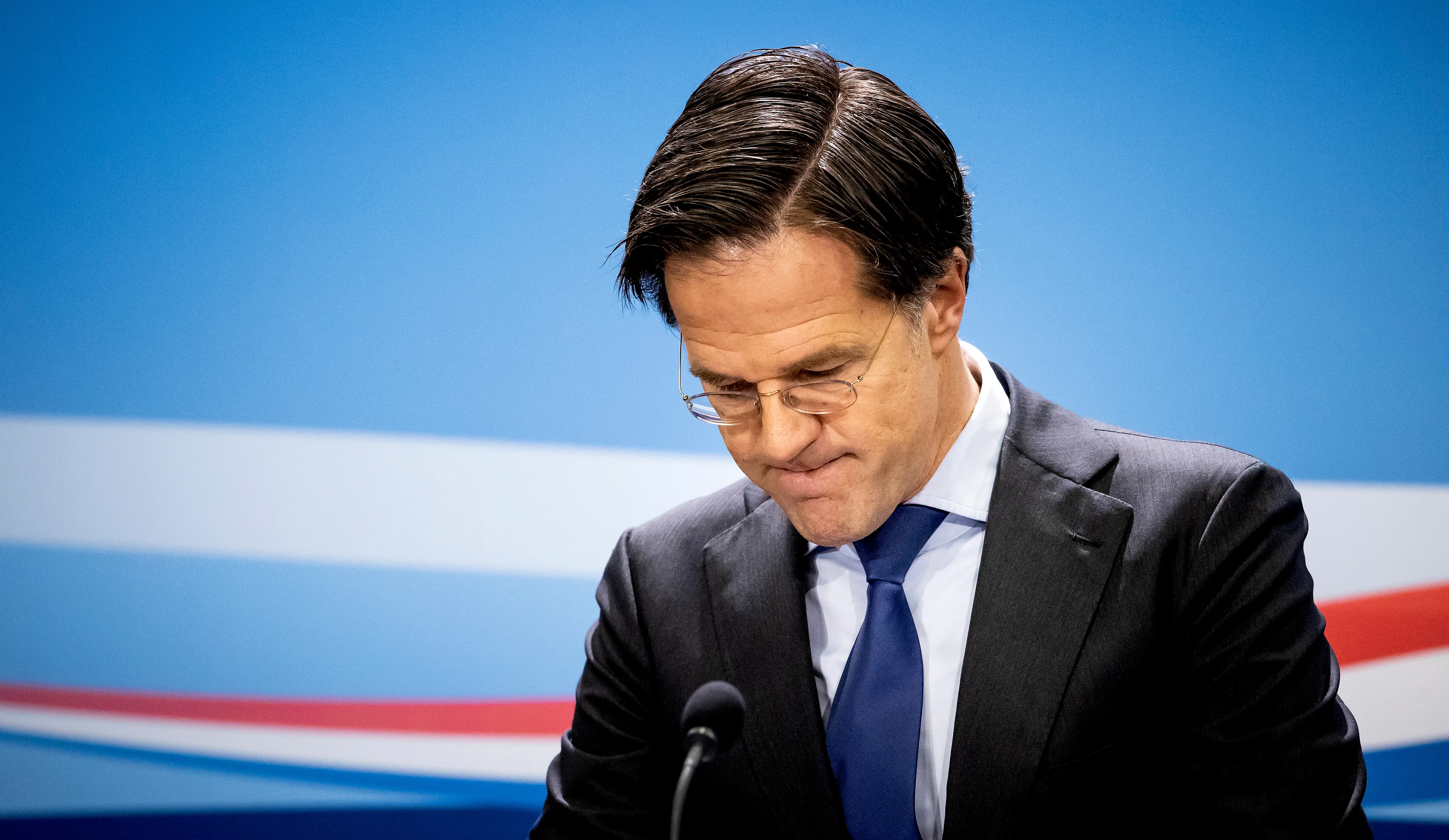 Bijna de helft van de Nederlanders wil alleen persconferentie bij belangrijk coronanieuws