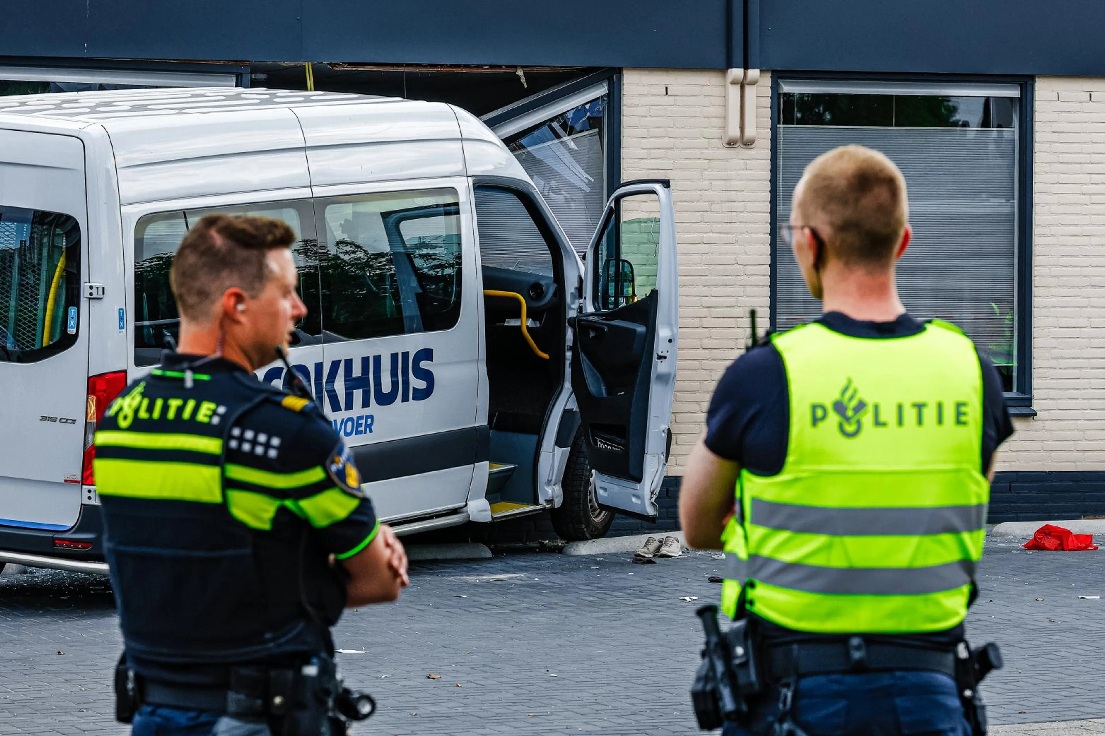 Vrouw (84) overleden na ongeval met taxibus bij zorginstelling