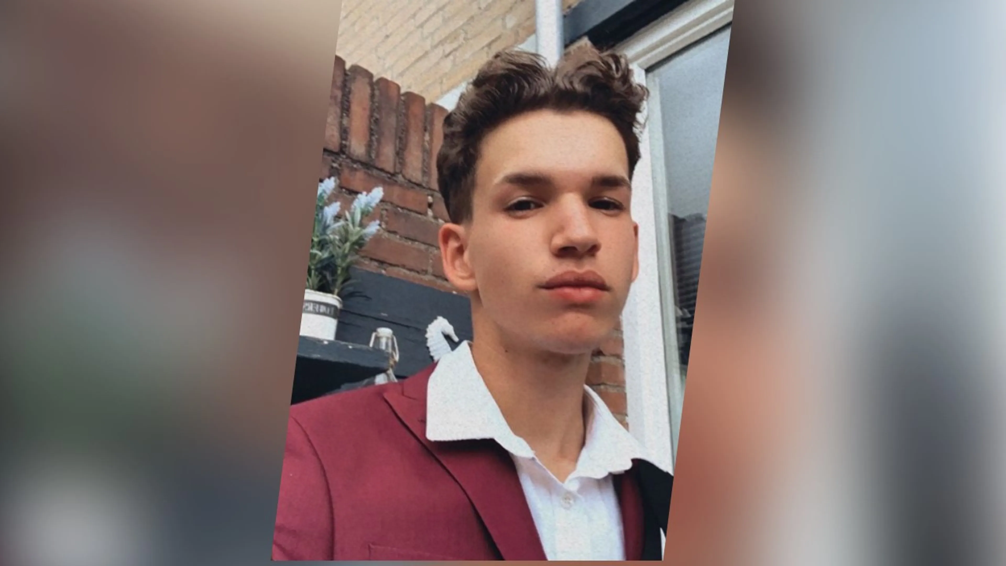 Ouders zetten Mounir (18) uit huis omdat hij homo is: 'Ik beteken niks voor ze'
