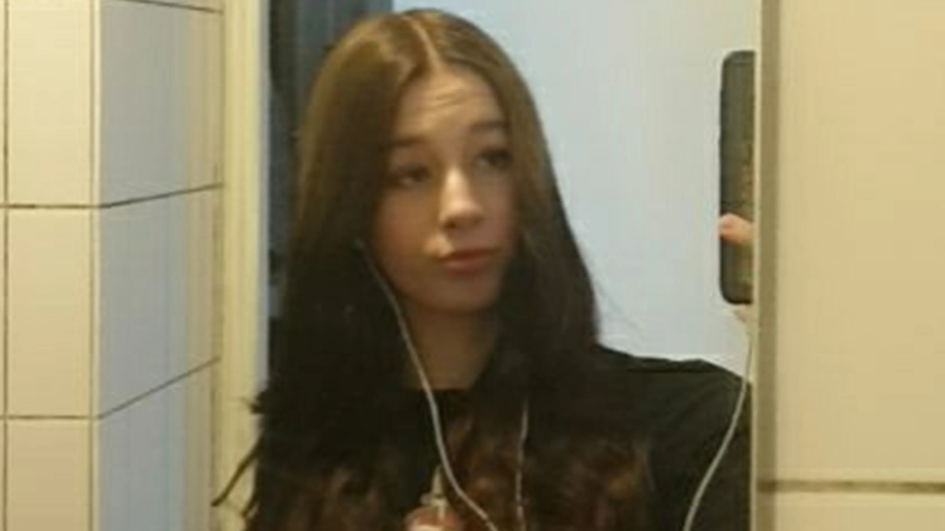 Lolle (15) uit Maastricht vermist, politie houdt alle opties open
