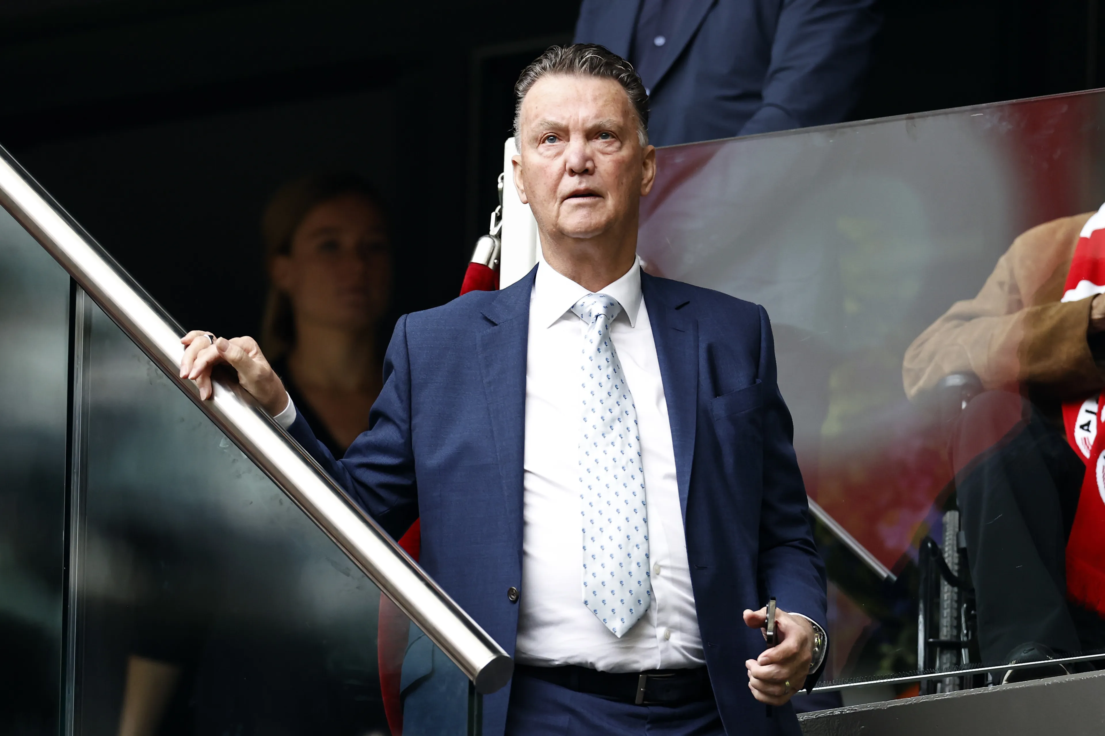 Louis van Gaal stopt als adviseur bij Ajax: 'Moment is aangebroken'