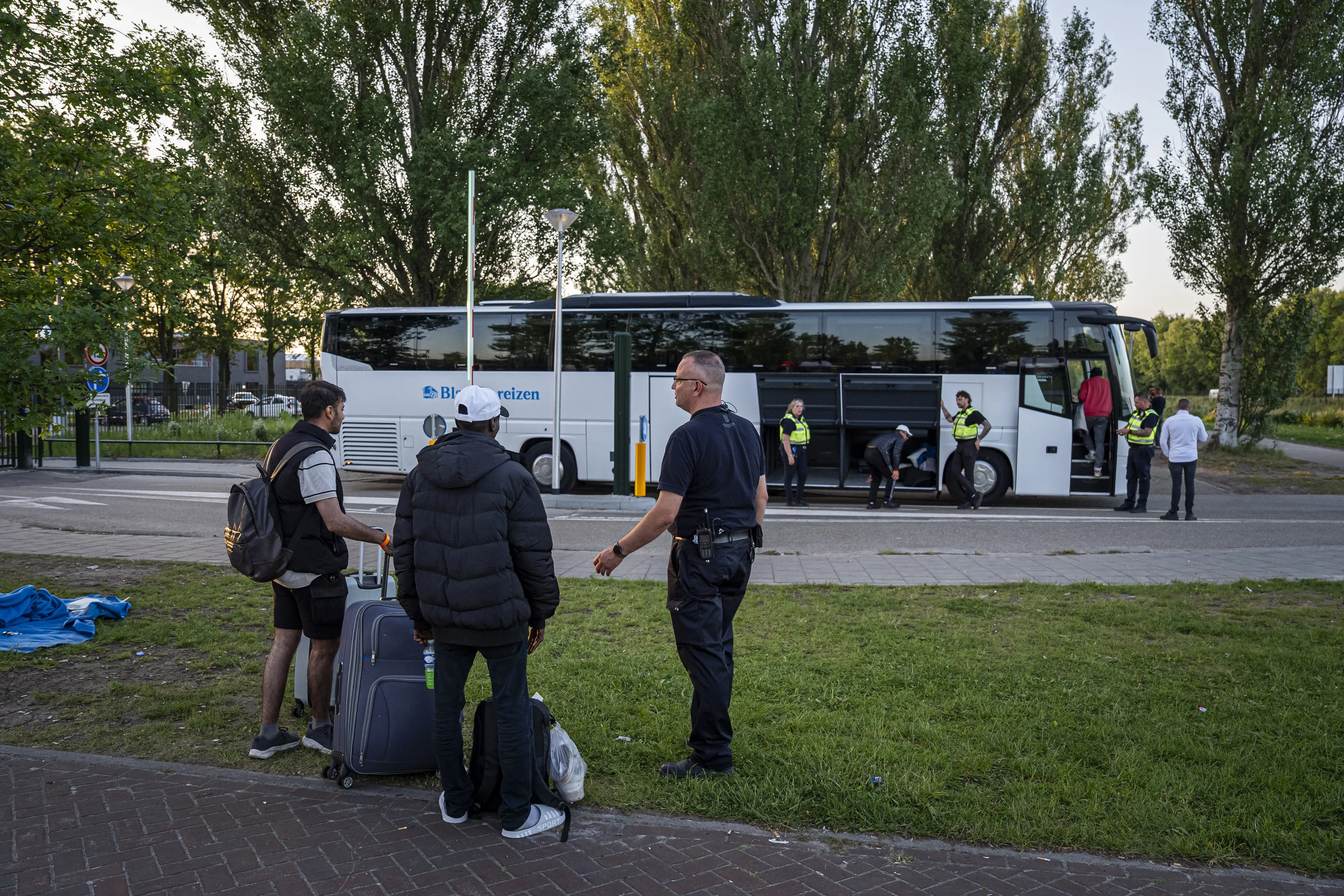 Opnieuw noodopvang voor asielzoekers Ter Apel: 150 bedden in Drentse sporthal