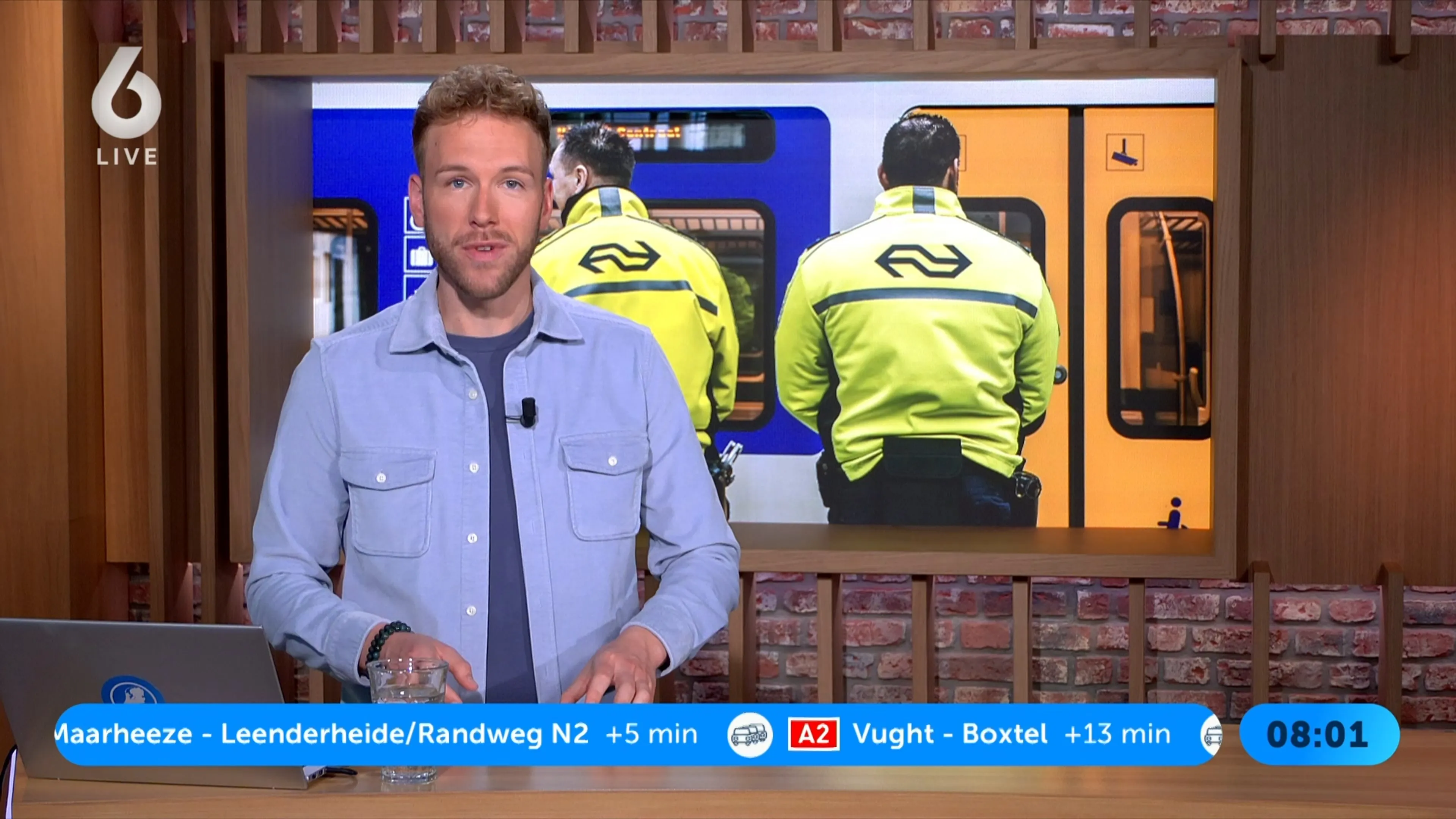 Eerste NS-boa's starten proefperiode met korte wapenstok in de trein