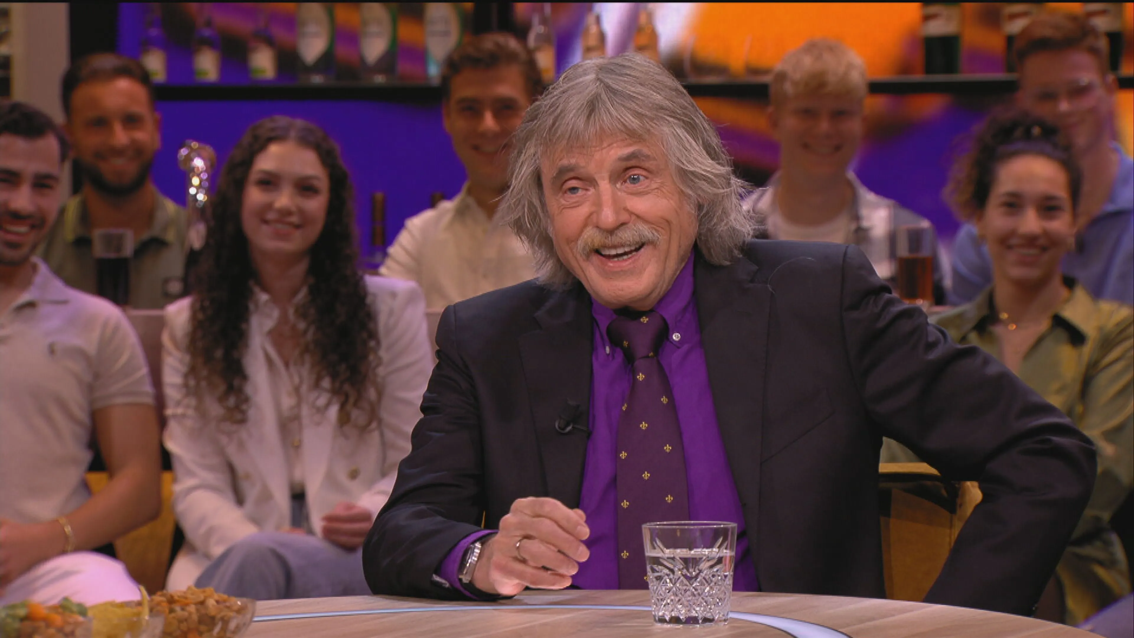 Goed nieuws voor Vandaag Inside-fans, Johan Derksen ook mee naar Curaçao