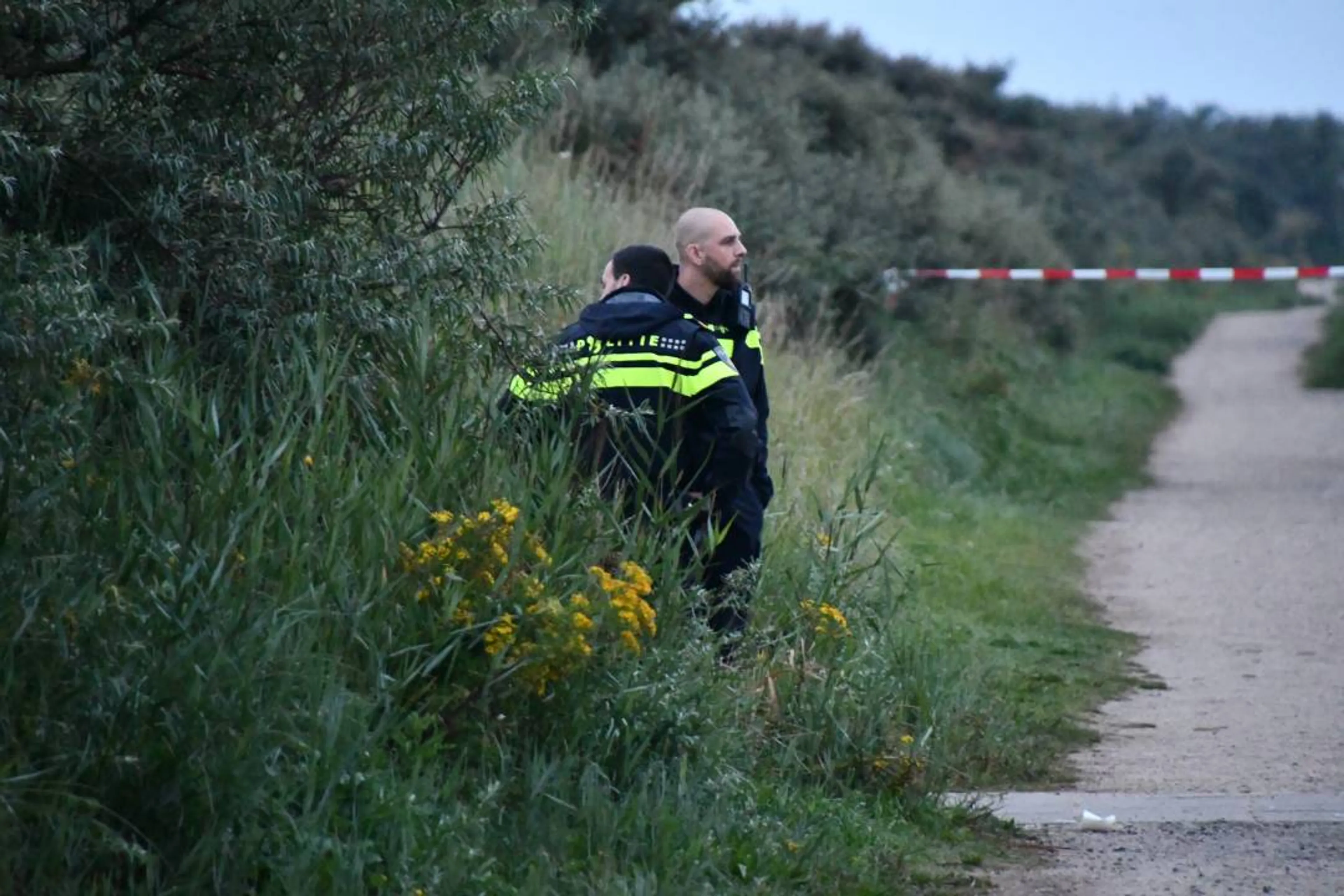 Man (23) neergestoken in Zeeuwse duinen, verkeert in 'zorgwekkende toestand'