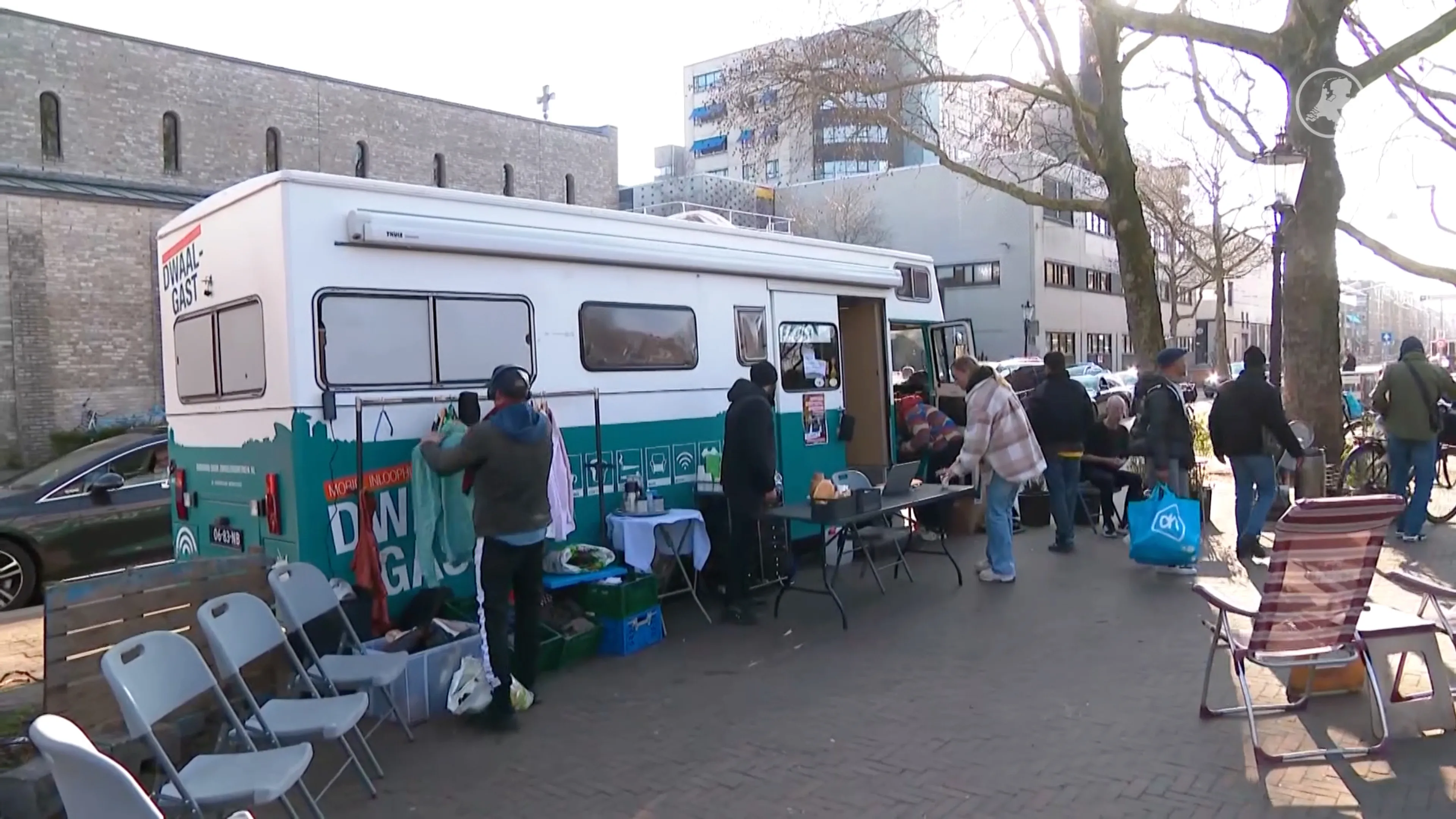 Deze 'crackbus' moet overlast van verslaafden in Rotterdam aanpakken