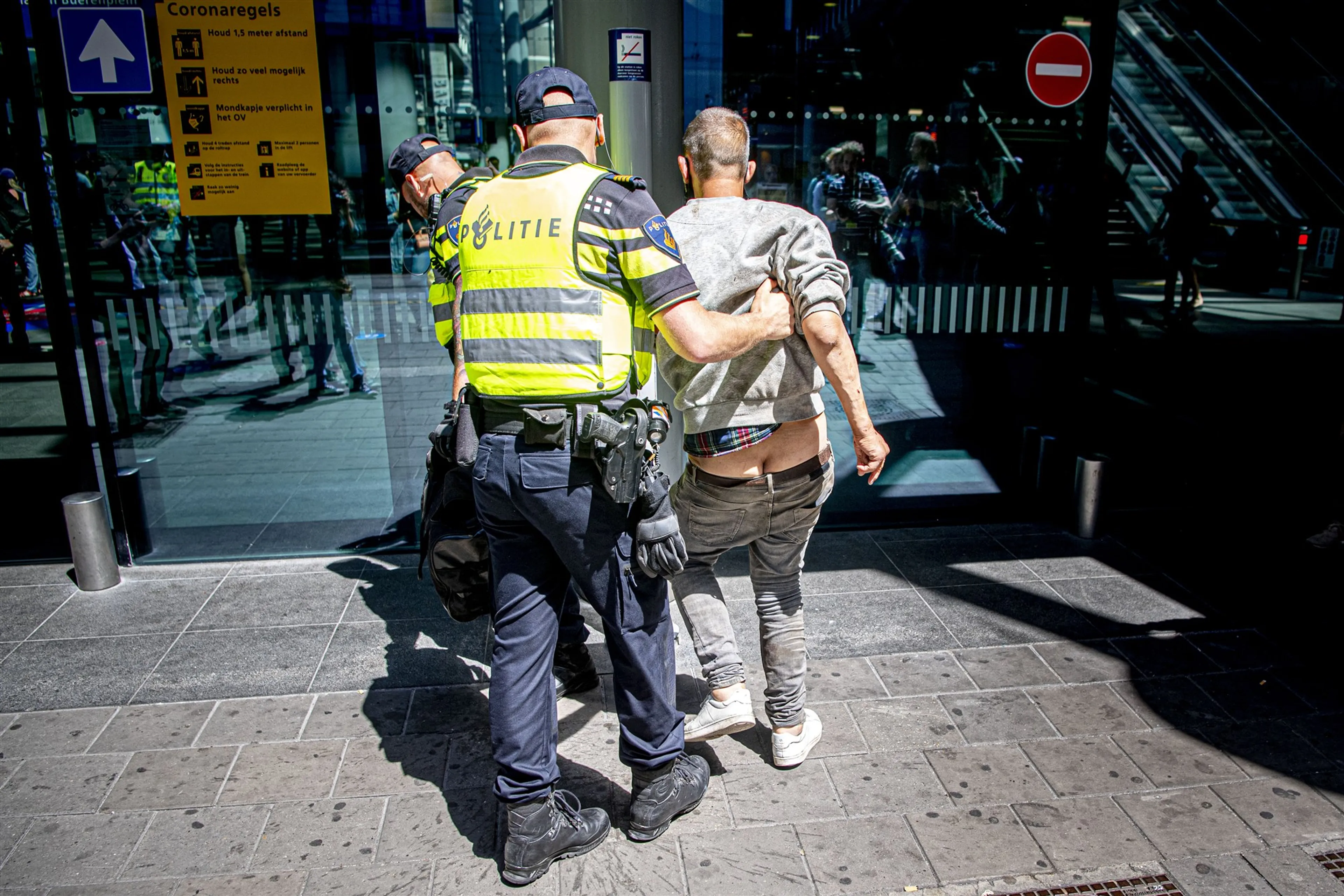 Viruswaanzin wil weer demonstreren op het Malieveld