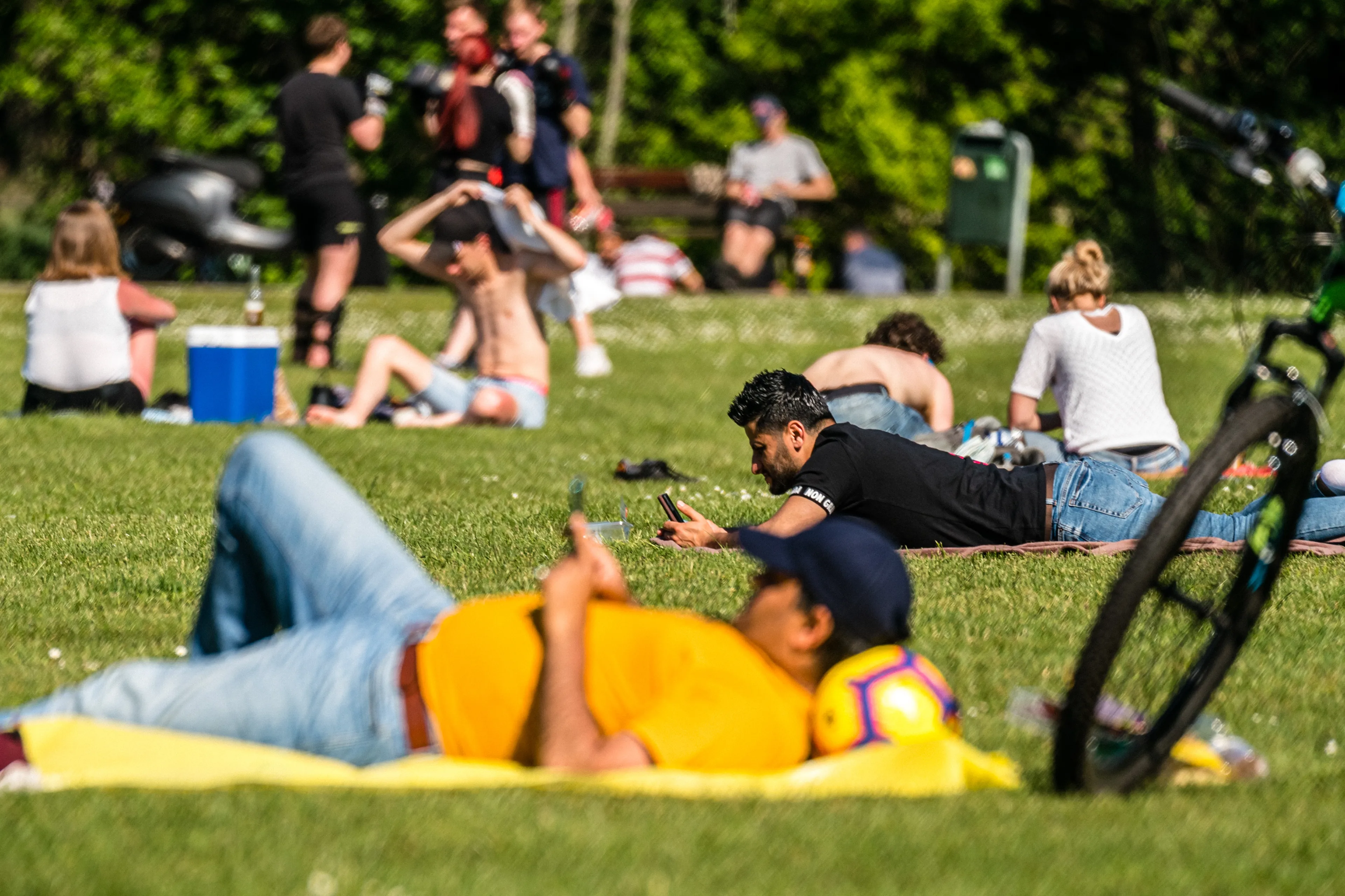 Koude meimaand eindigt zomers met temperaturen tot 25 graden