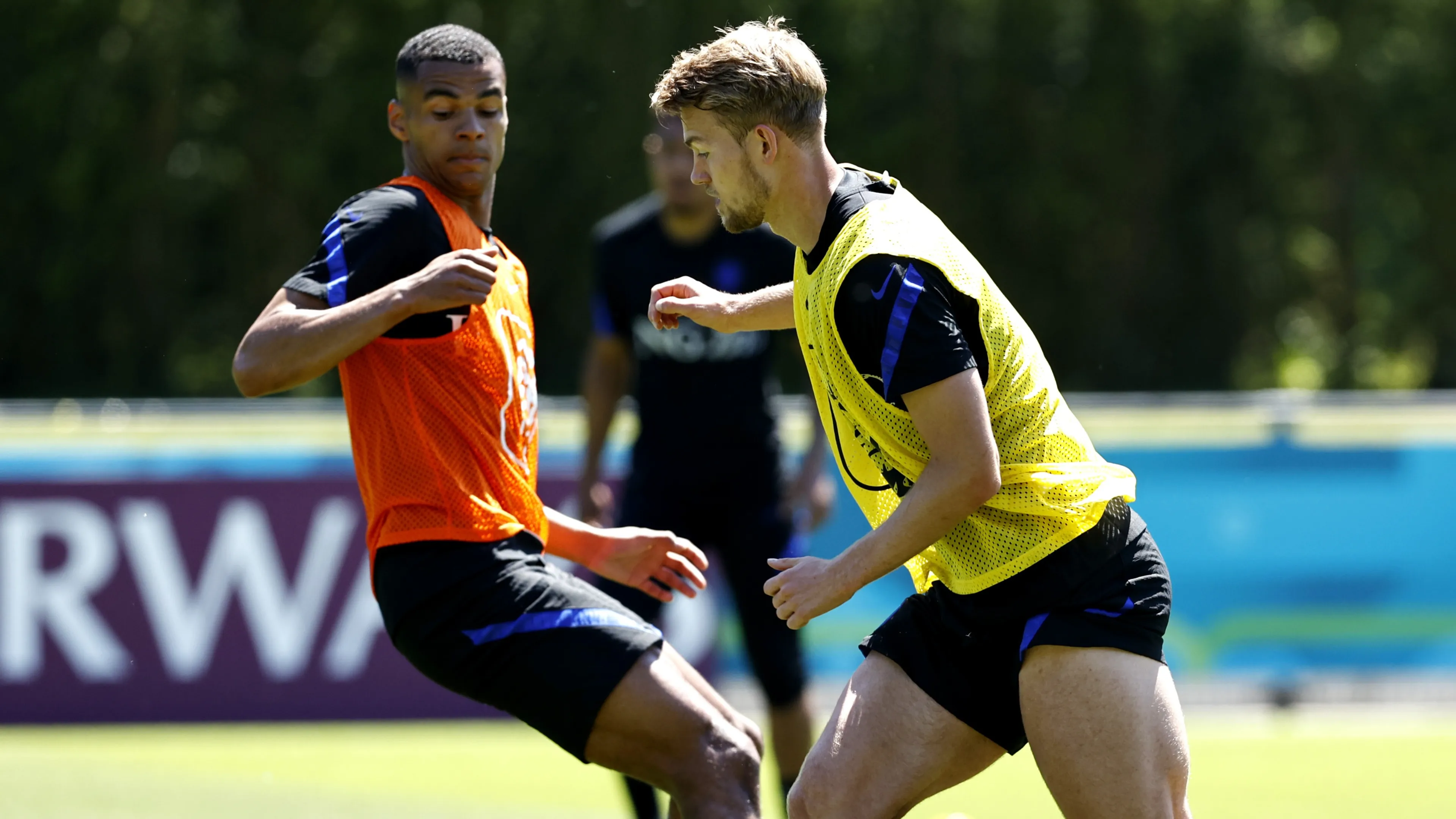 Zieke Oranje-spelers hadden buikgriep en geen voedselvergiftiging