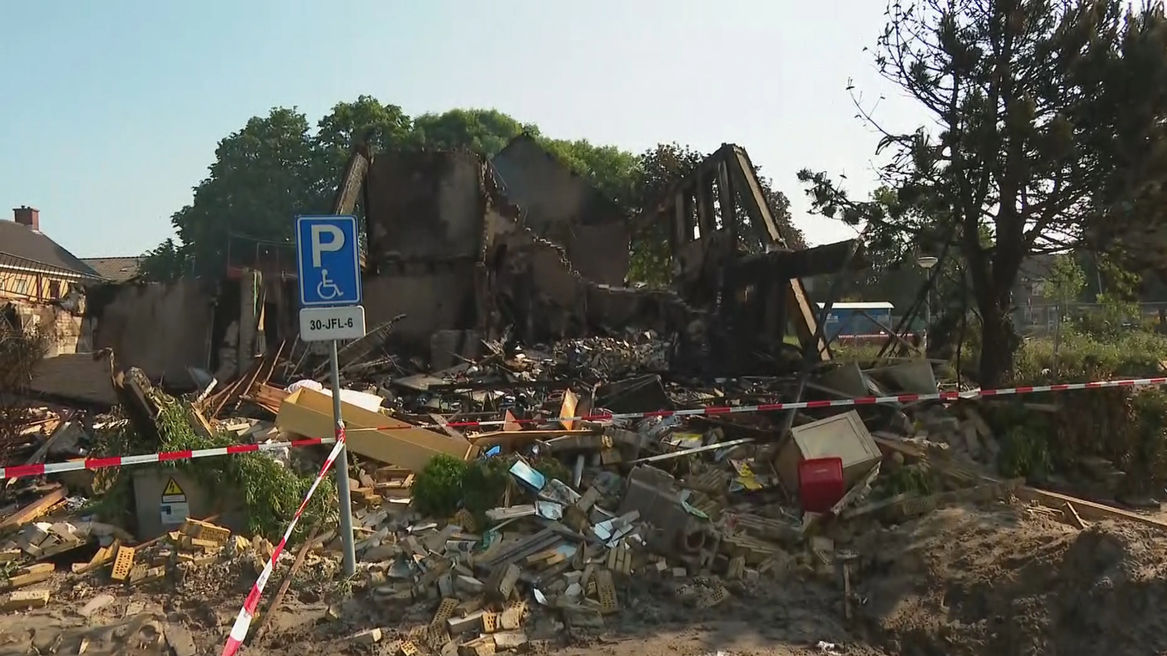 Wie was verantwoordelijk voor de verwoestende gasexplosie in Urk?